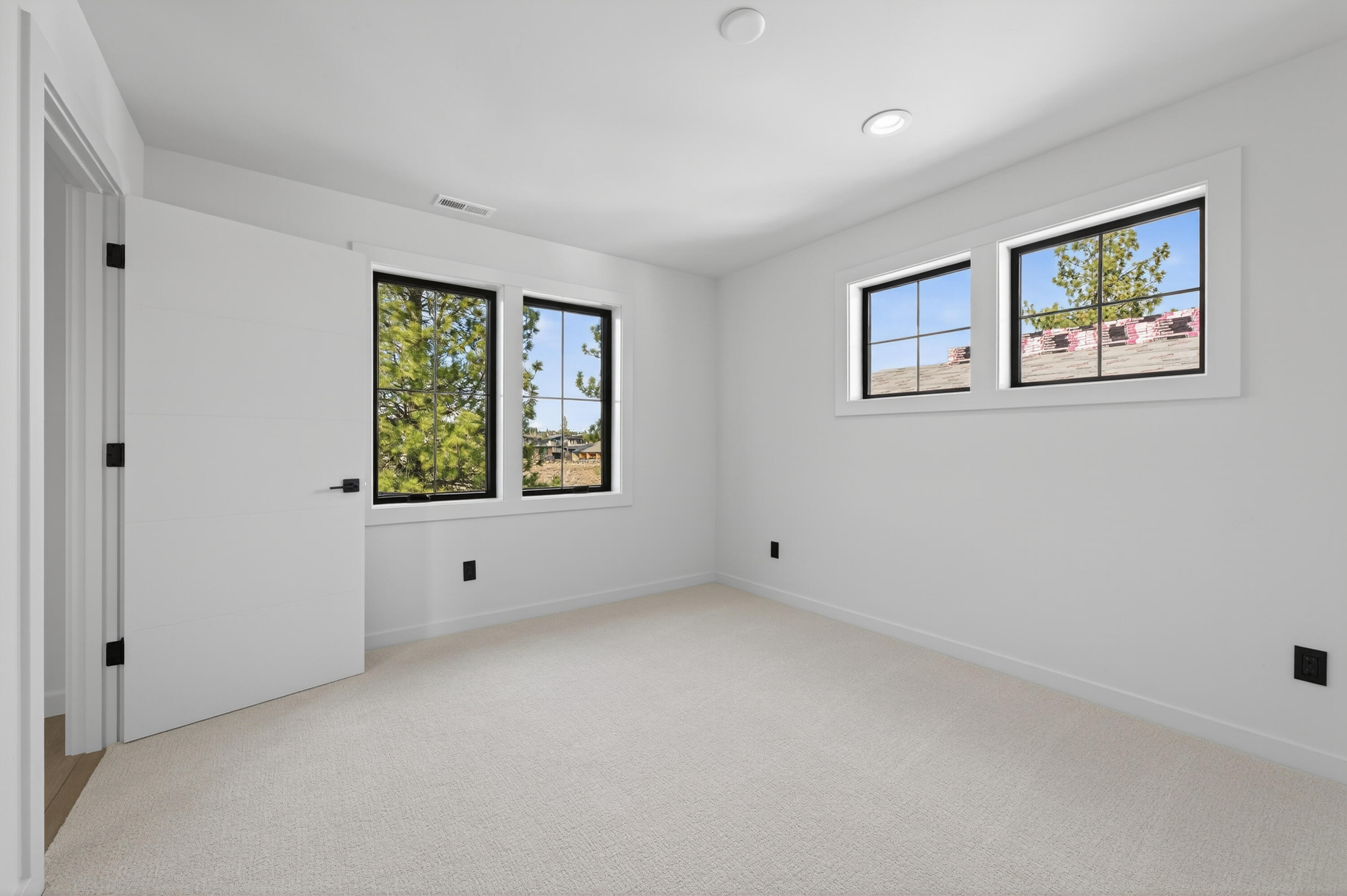 3444 NW Sullivan Avenue