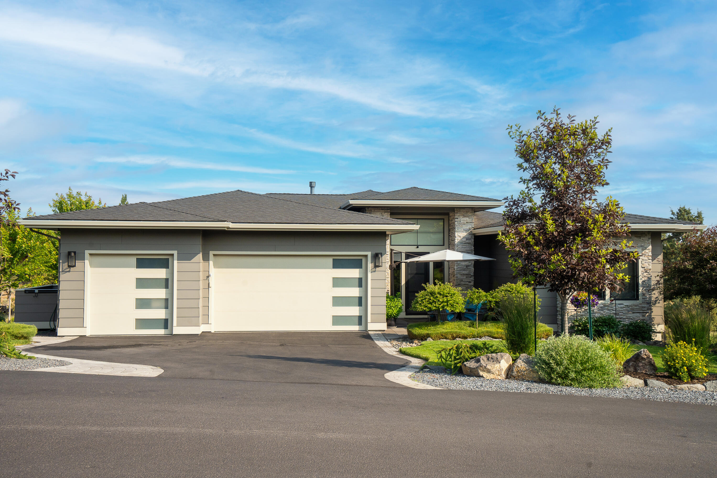 597 Highland Meadow Loop