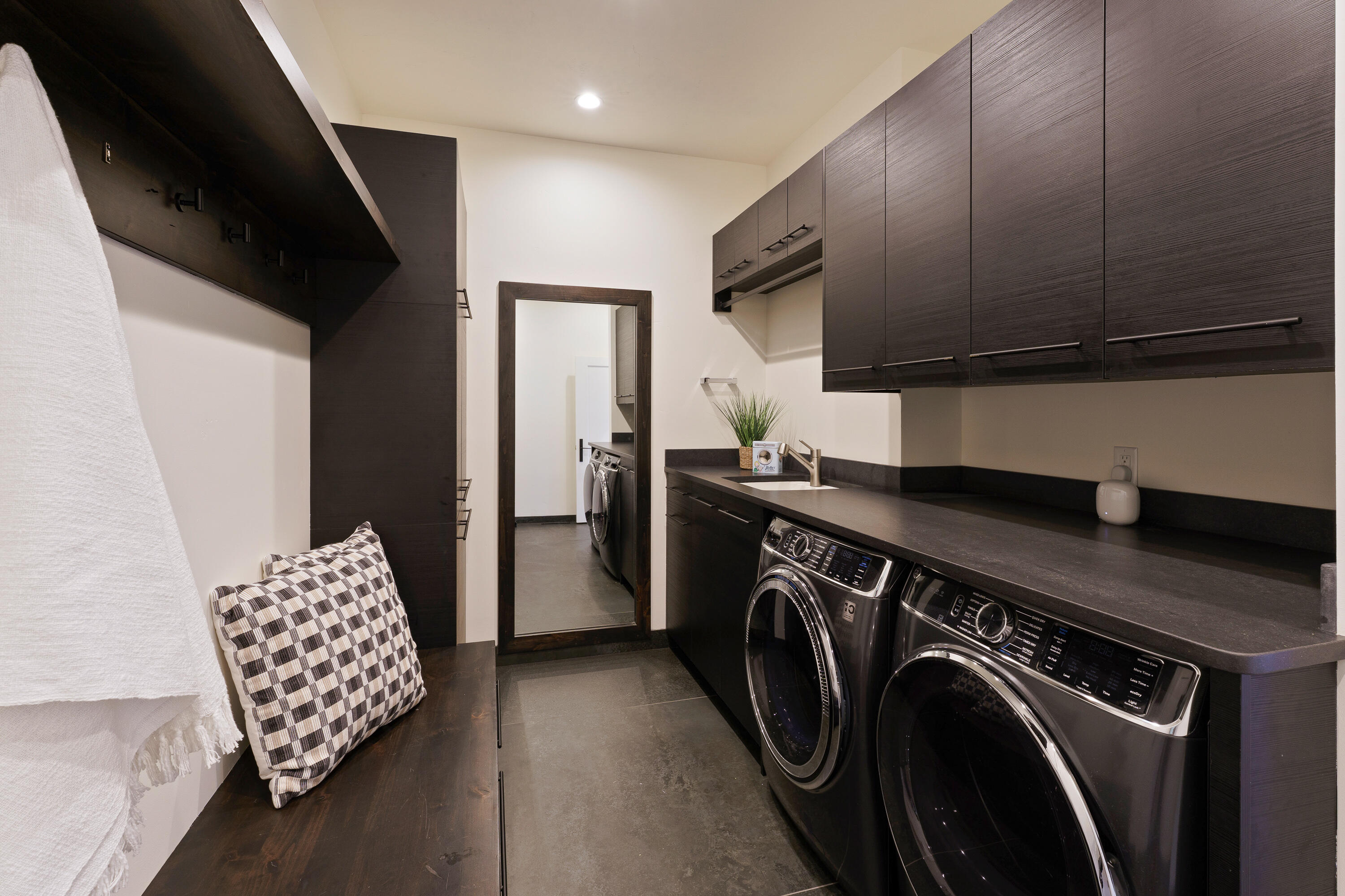 3101 NW Blodgett Way