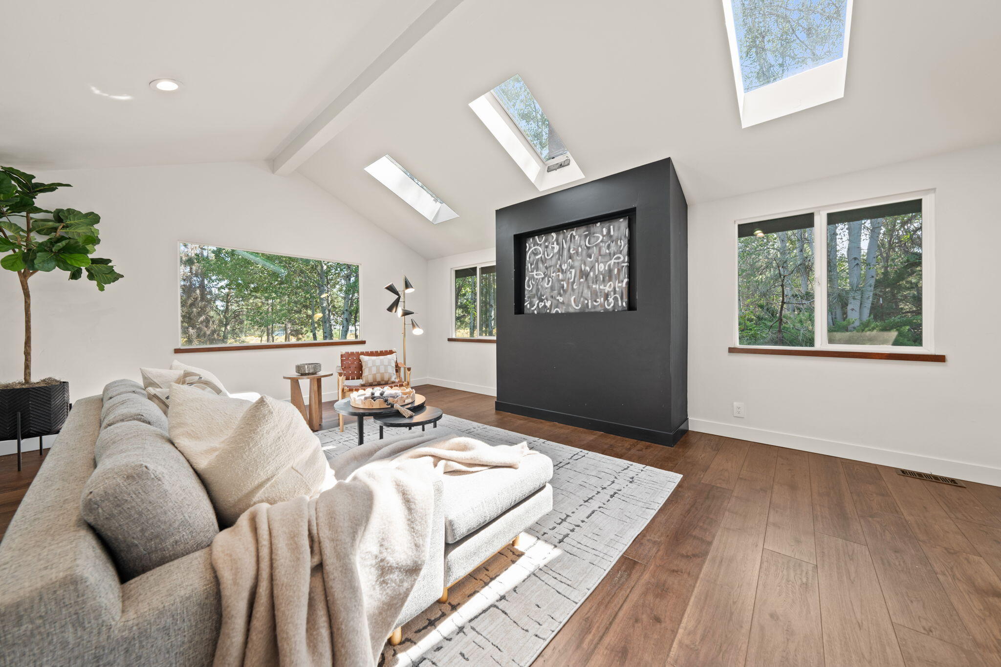 20409 Pine Vista Drive