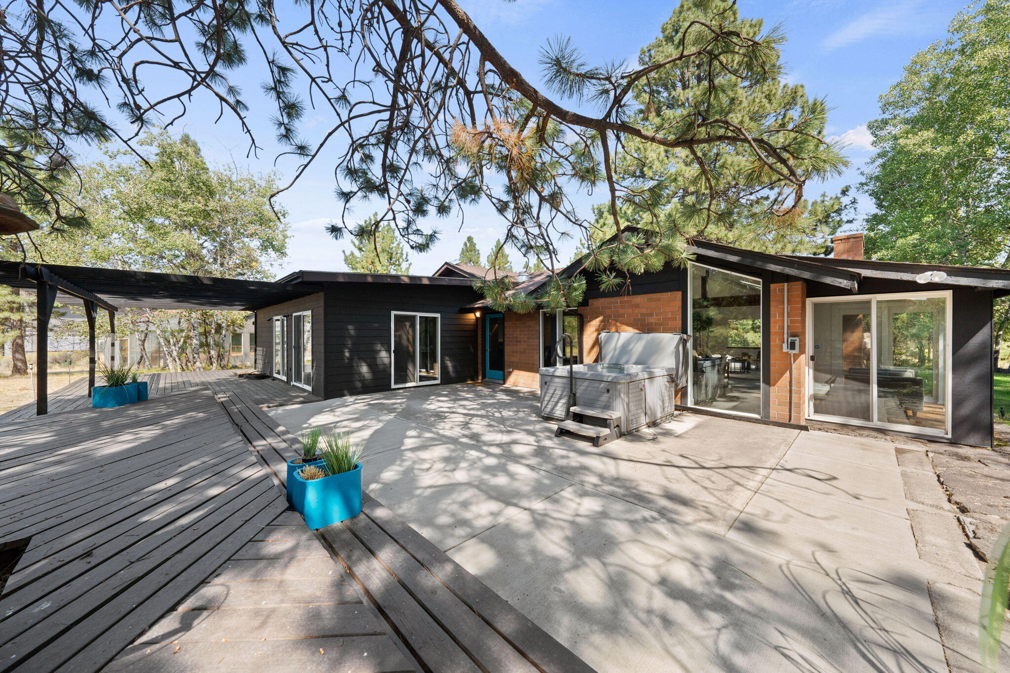 20409 Pine Vista Drive