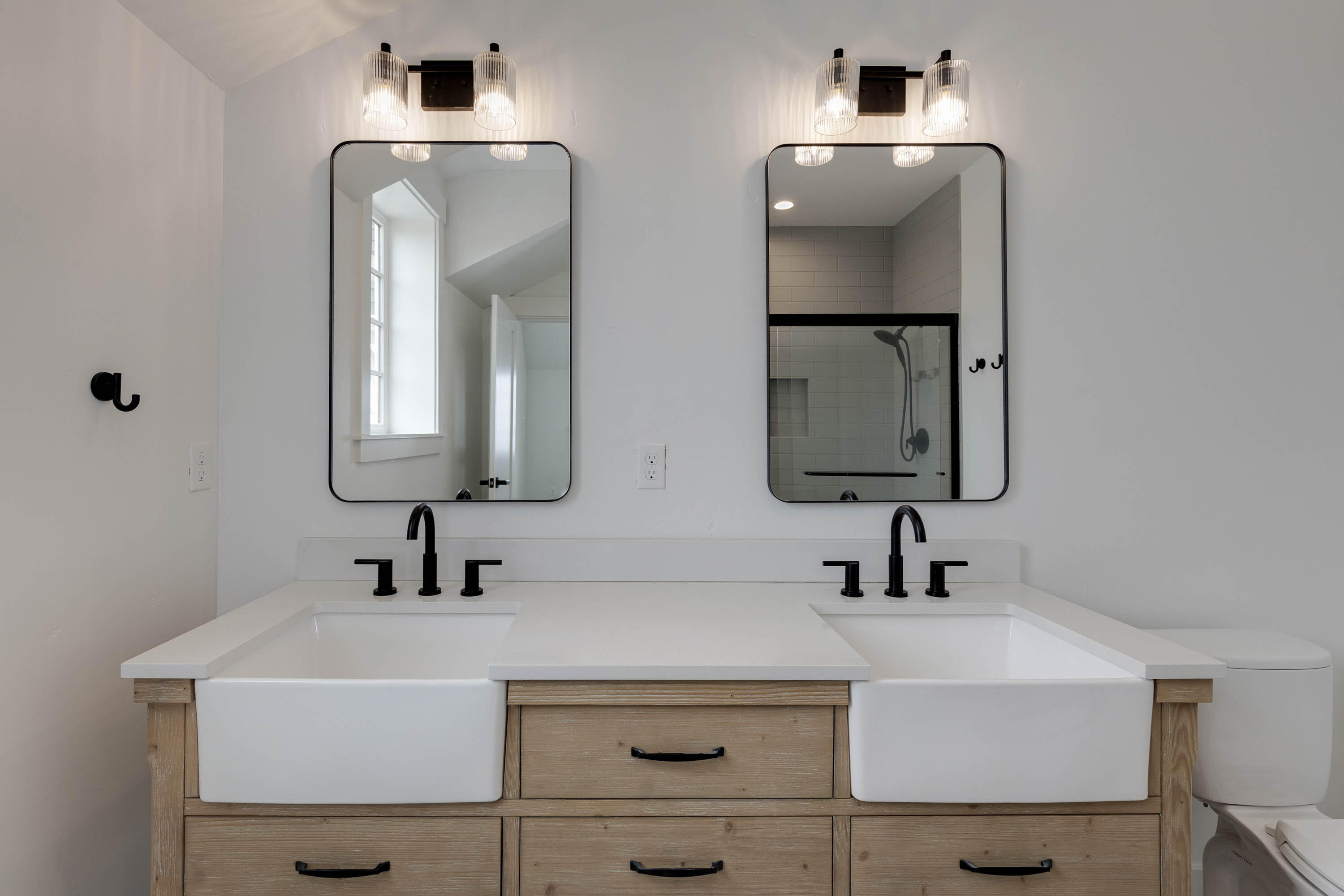 1128 NE Seascape Avenue, 9