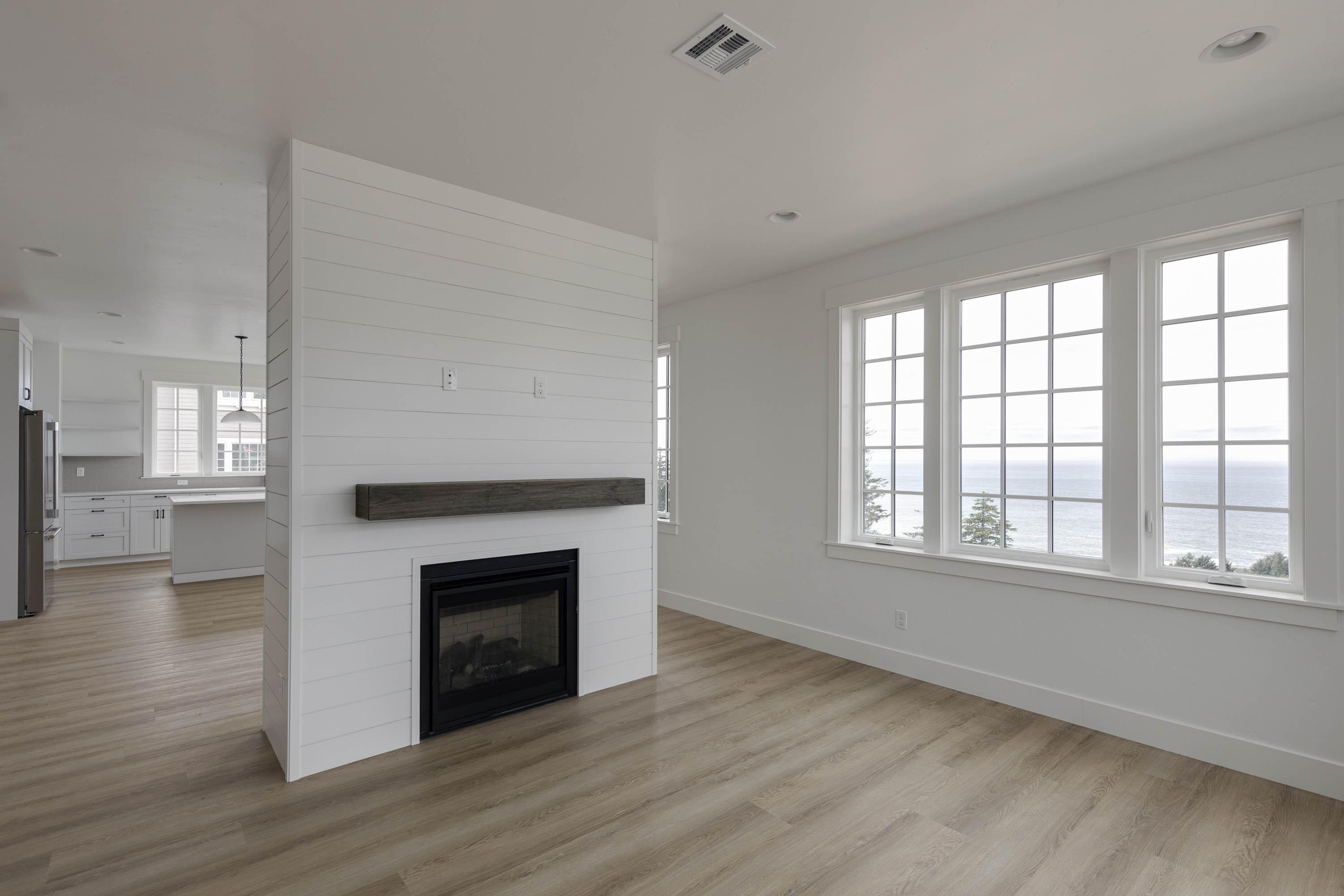 1128 NE Seascape Avenue, 9