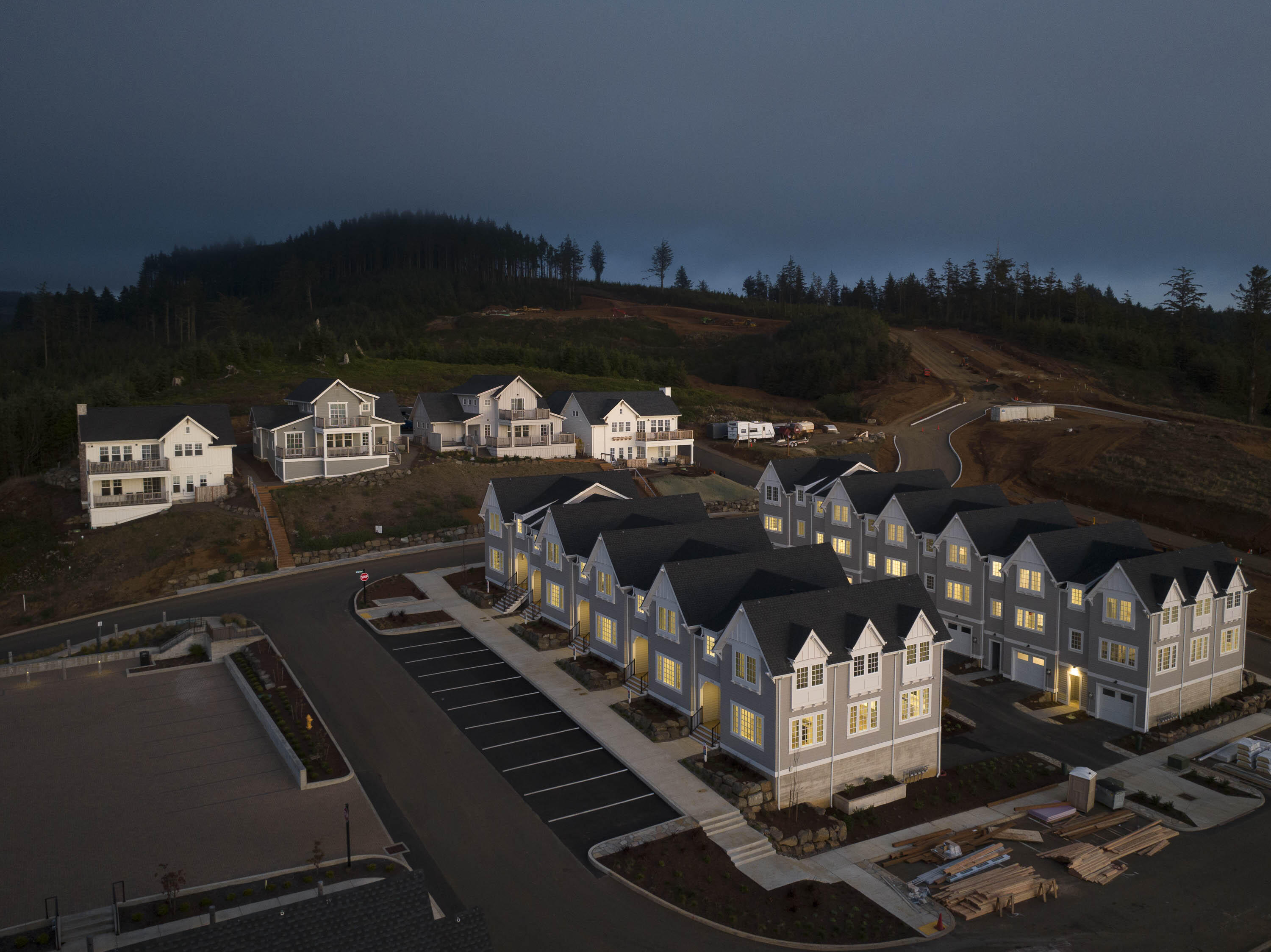 1128 NE Seascape Avenue, 9