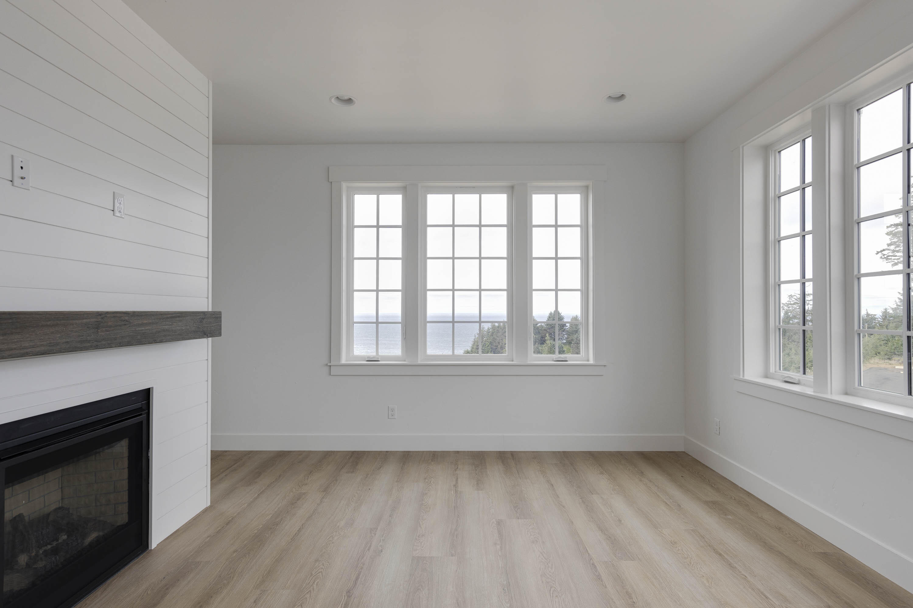1128 NE Seascape Avenue, 9