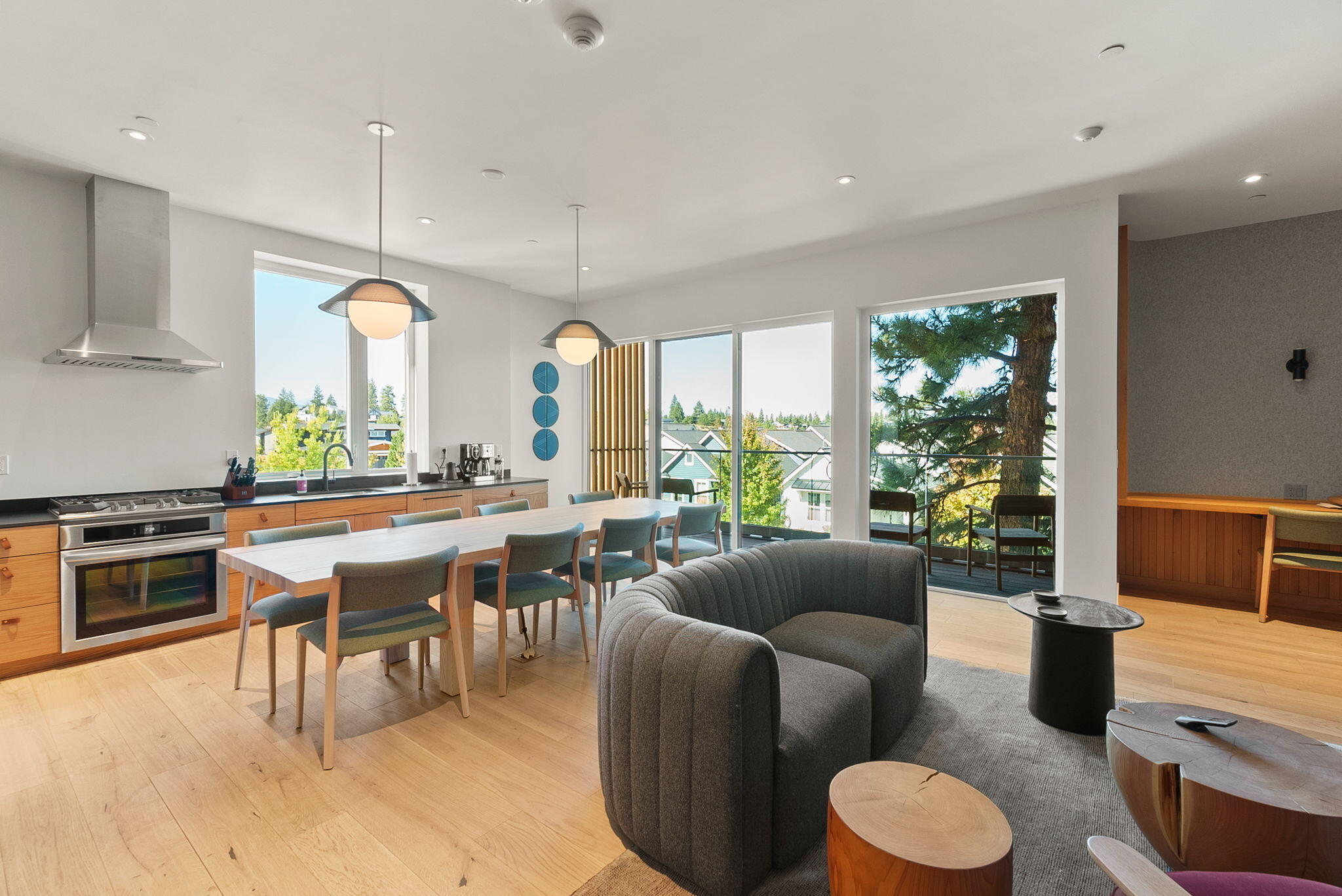 2745 NW Ordway Avenue, 104