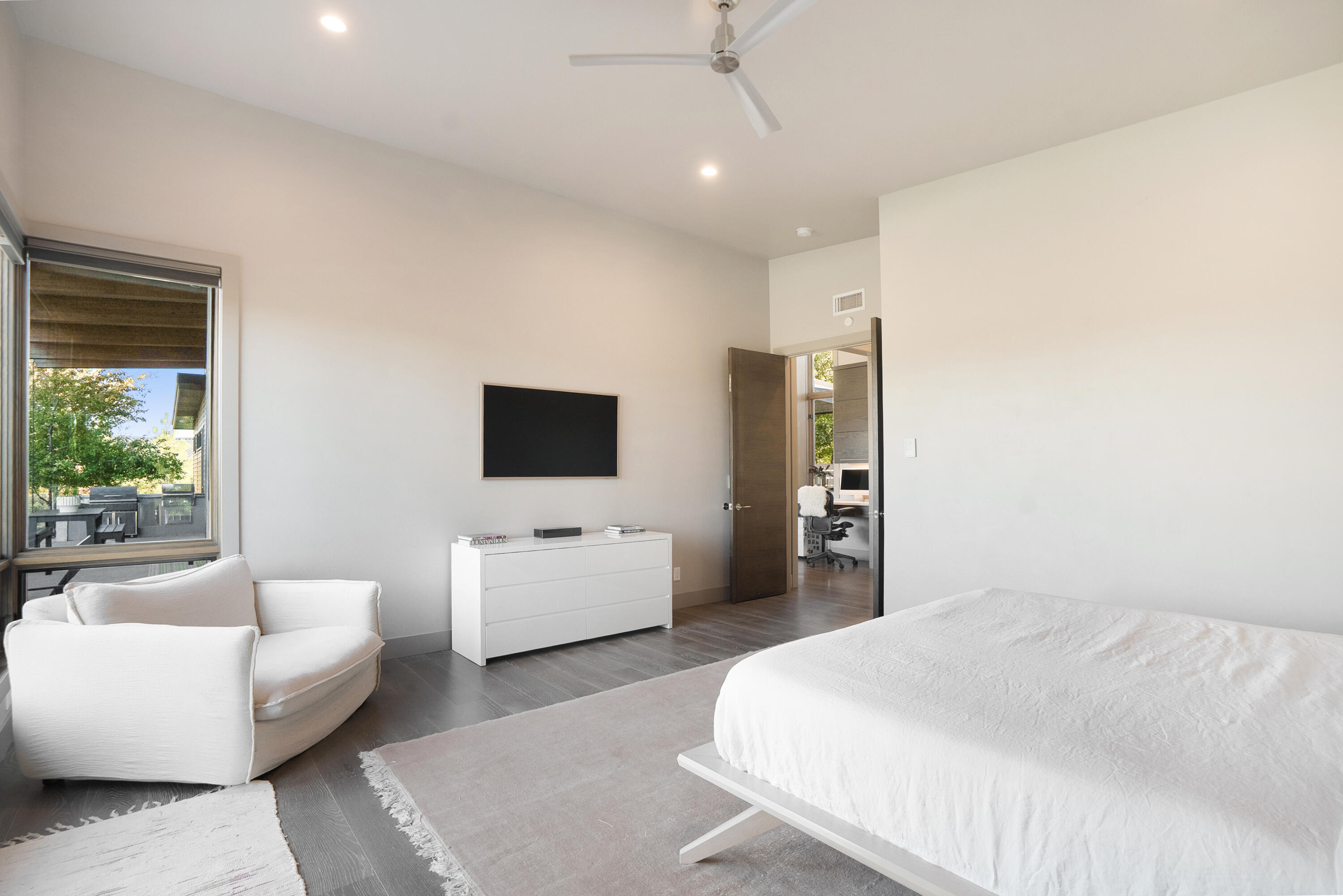 61785 Hosmer Lake Drive