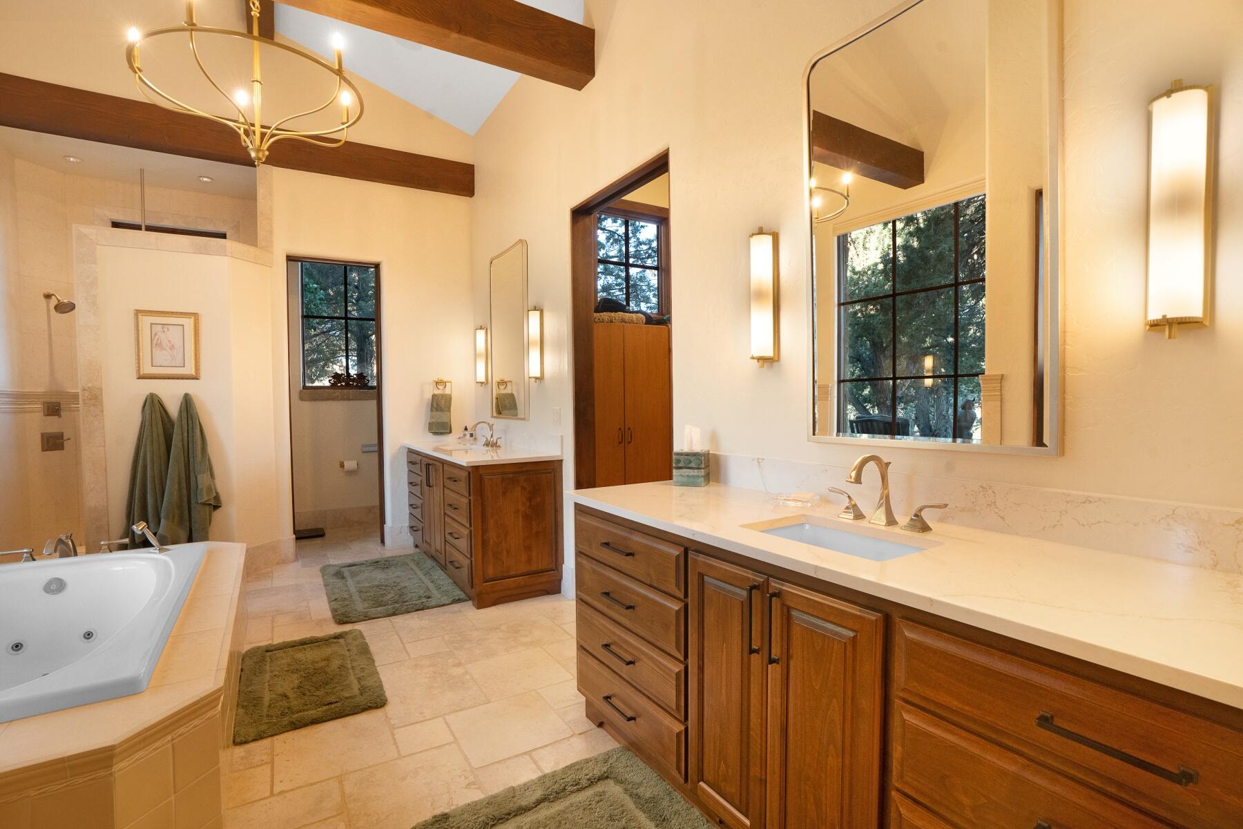 11750 NE Canyons Ranch Drive