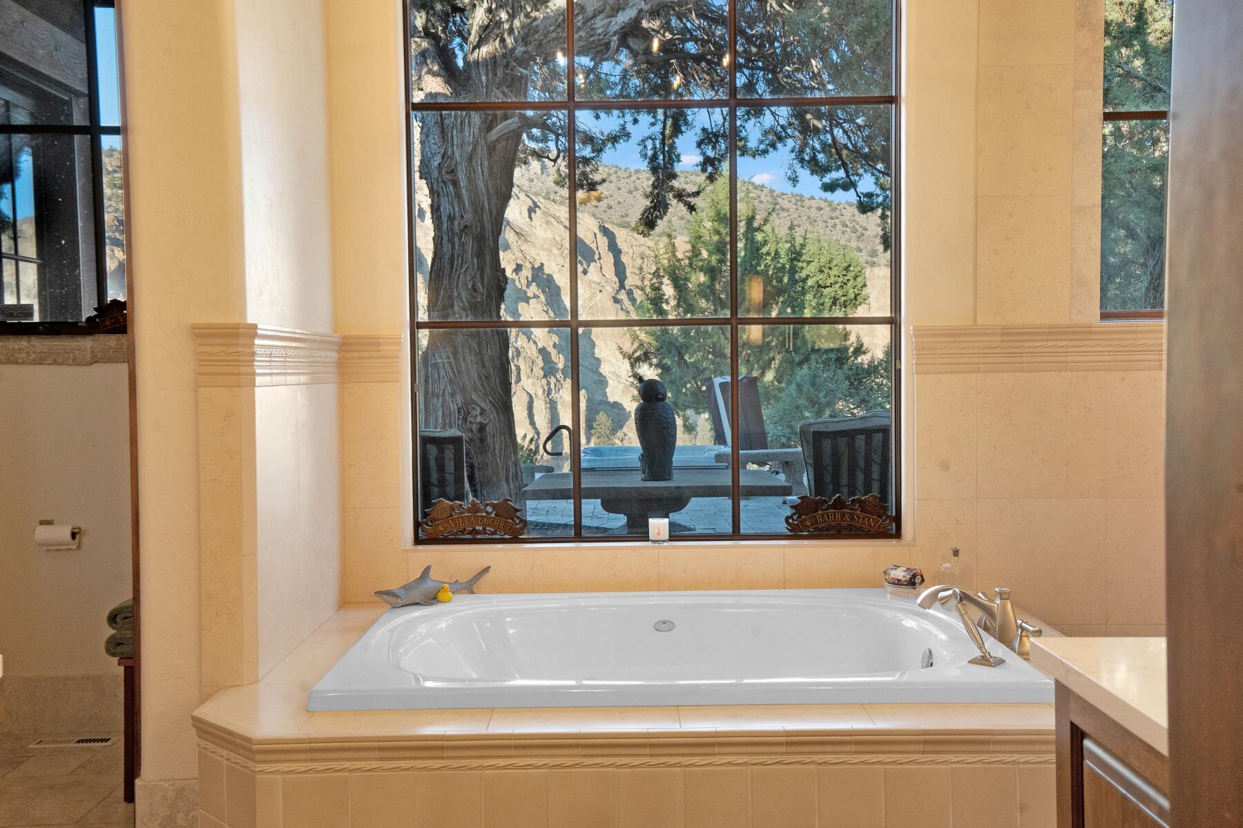 11750 NE Canyons Ranch Drive