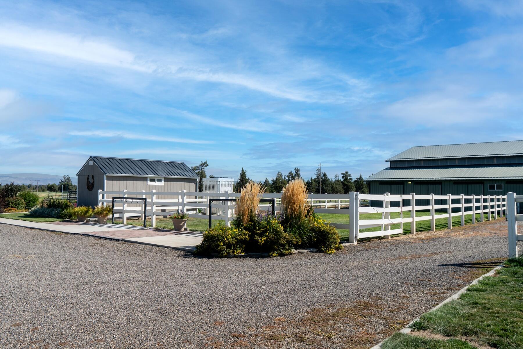 61416 Cougar Trail