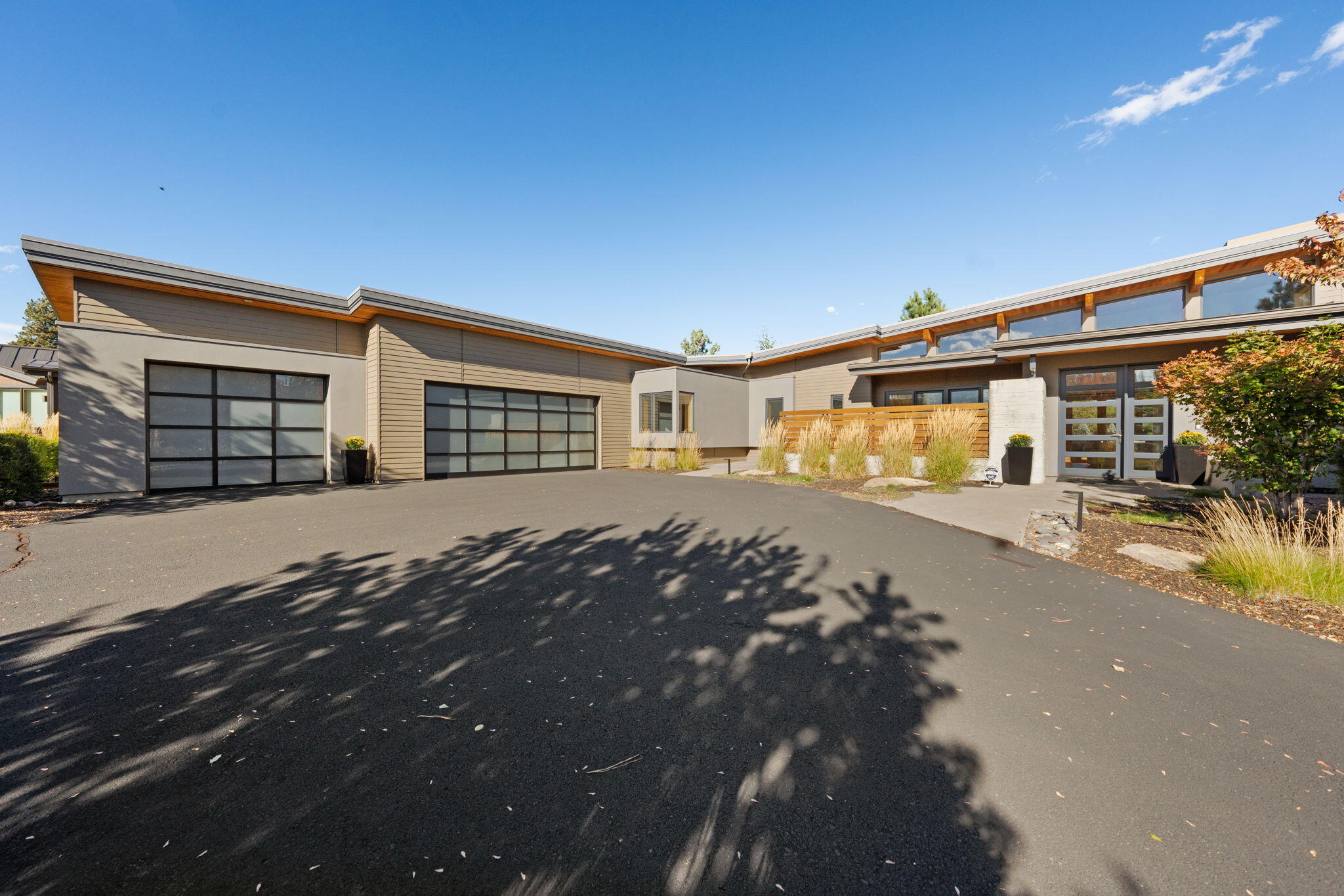 61612 Hosmer Lake Drive