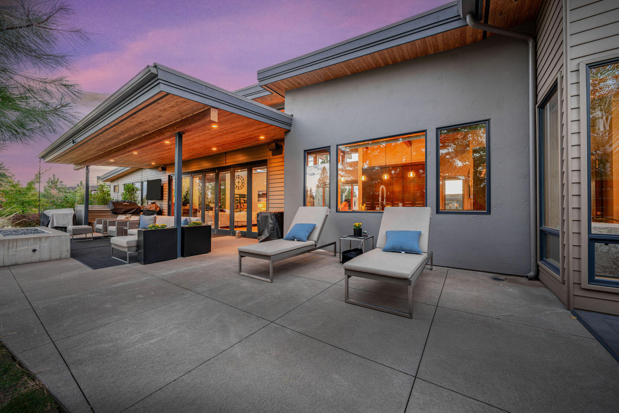 61612 Hosmer Lake Drive