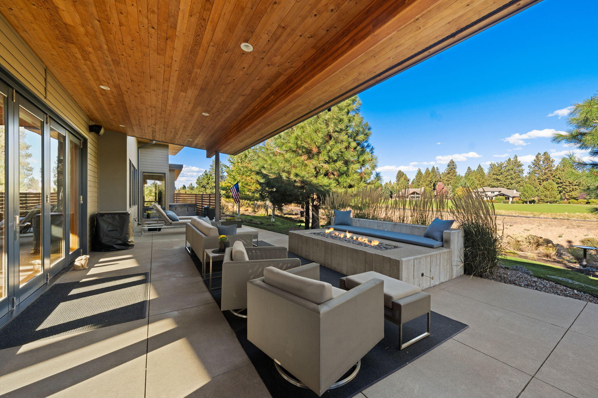 61612 Hosmer Lake Drive