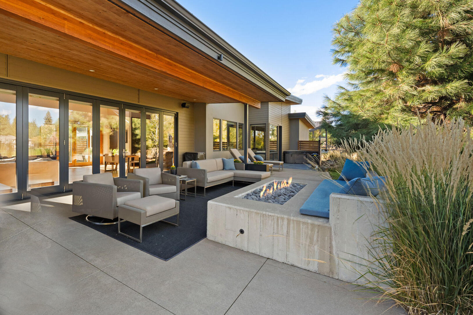 61612 Hosmer Lake Drive