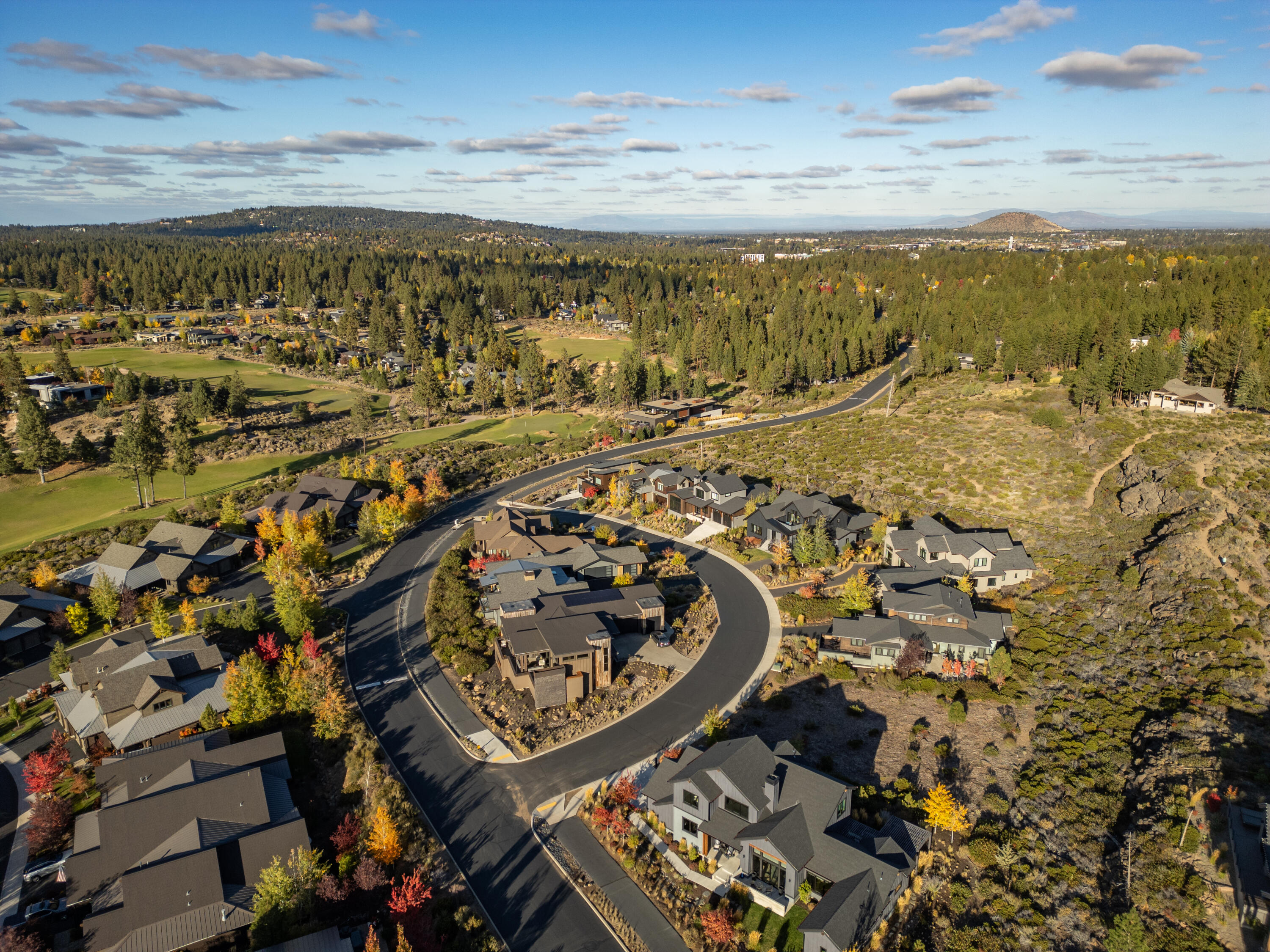 61354 Lost Hollow Loop, Bend