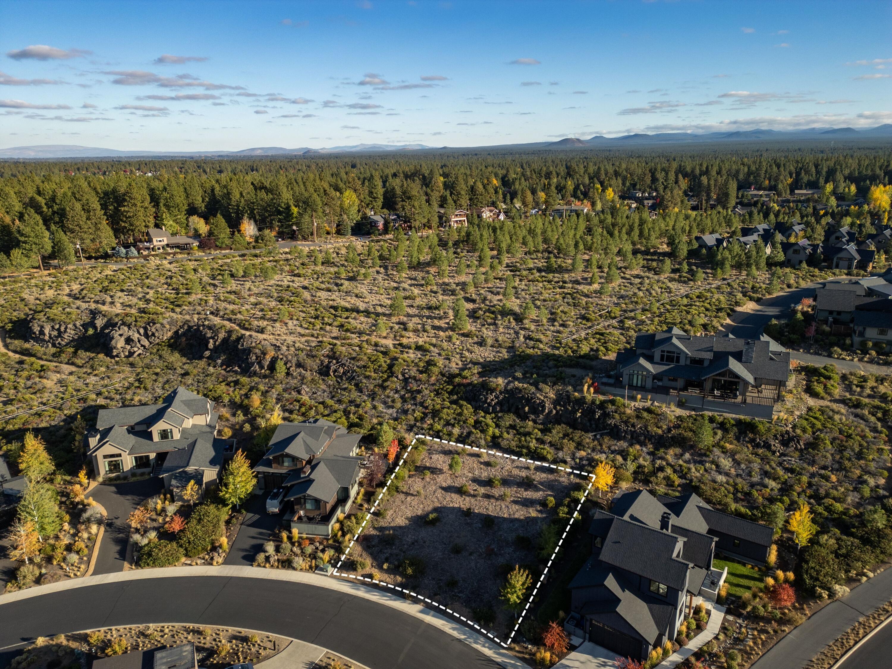 61354 Lost Hollow Loop, Bend
