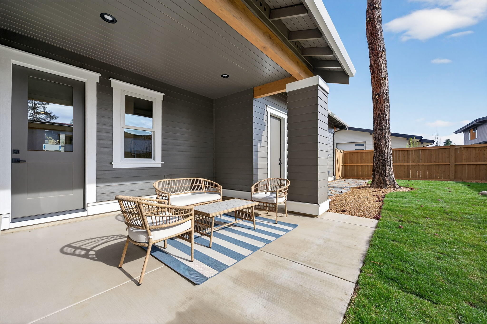 3329 NW Leavitt Lane