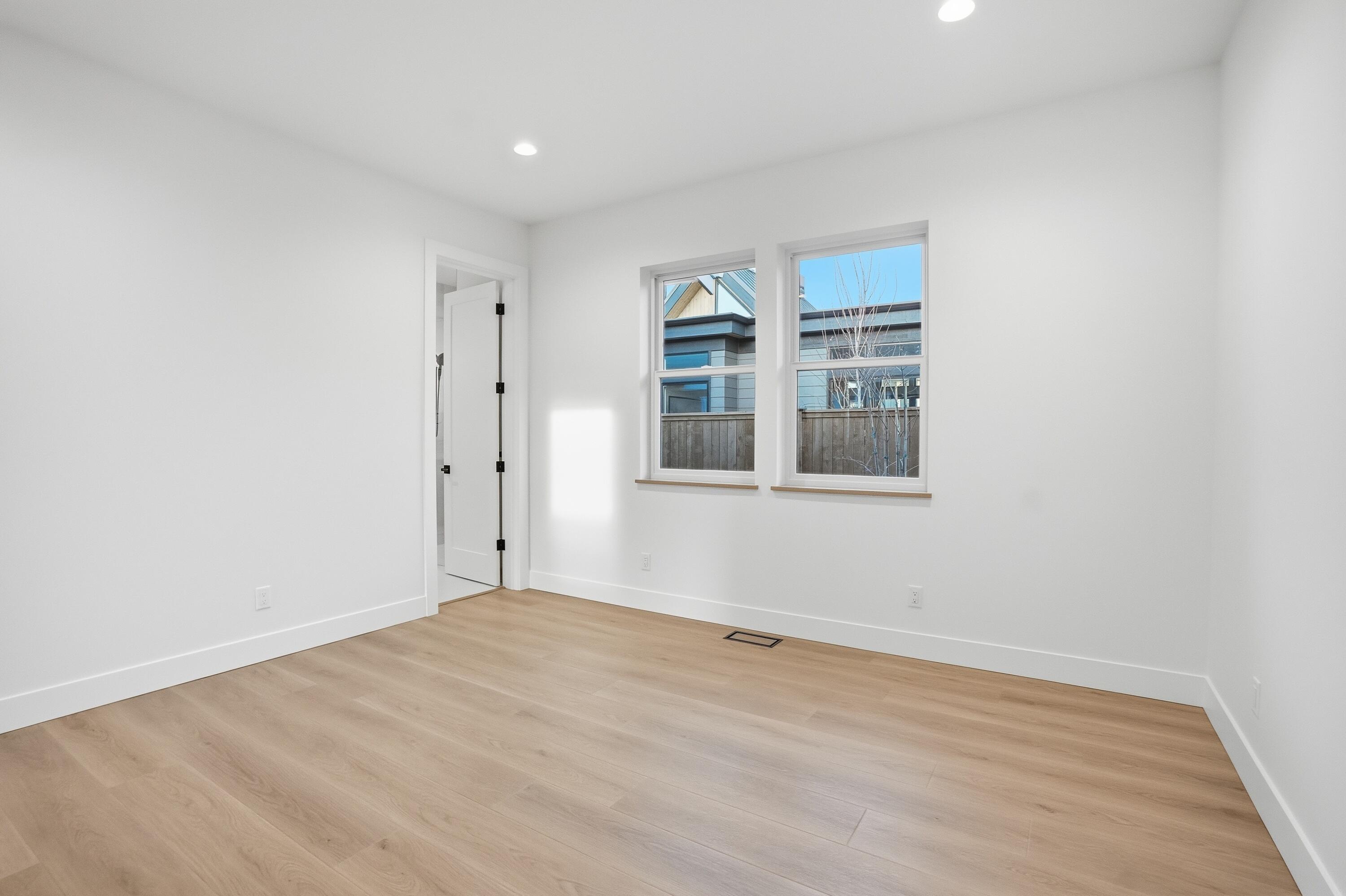 3329 NW Leavitt Lane