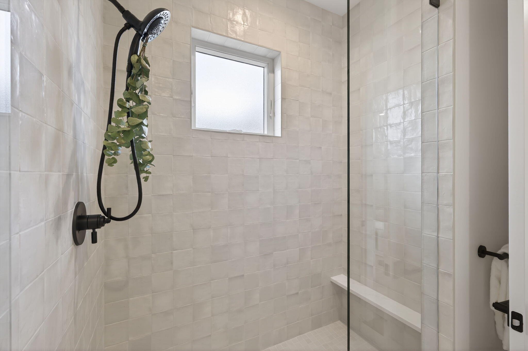 3329 NW Leavitt Lane