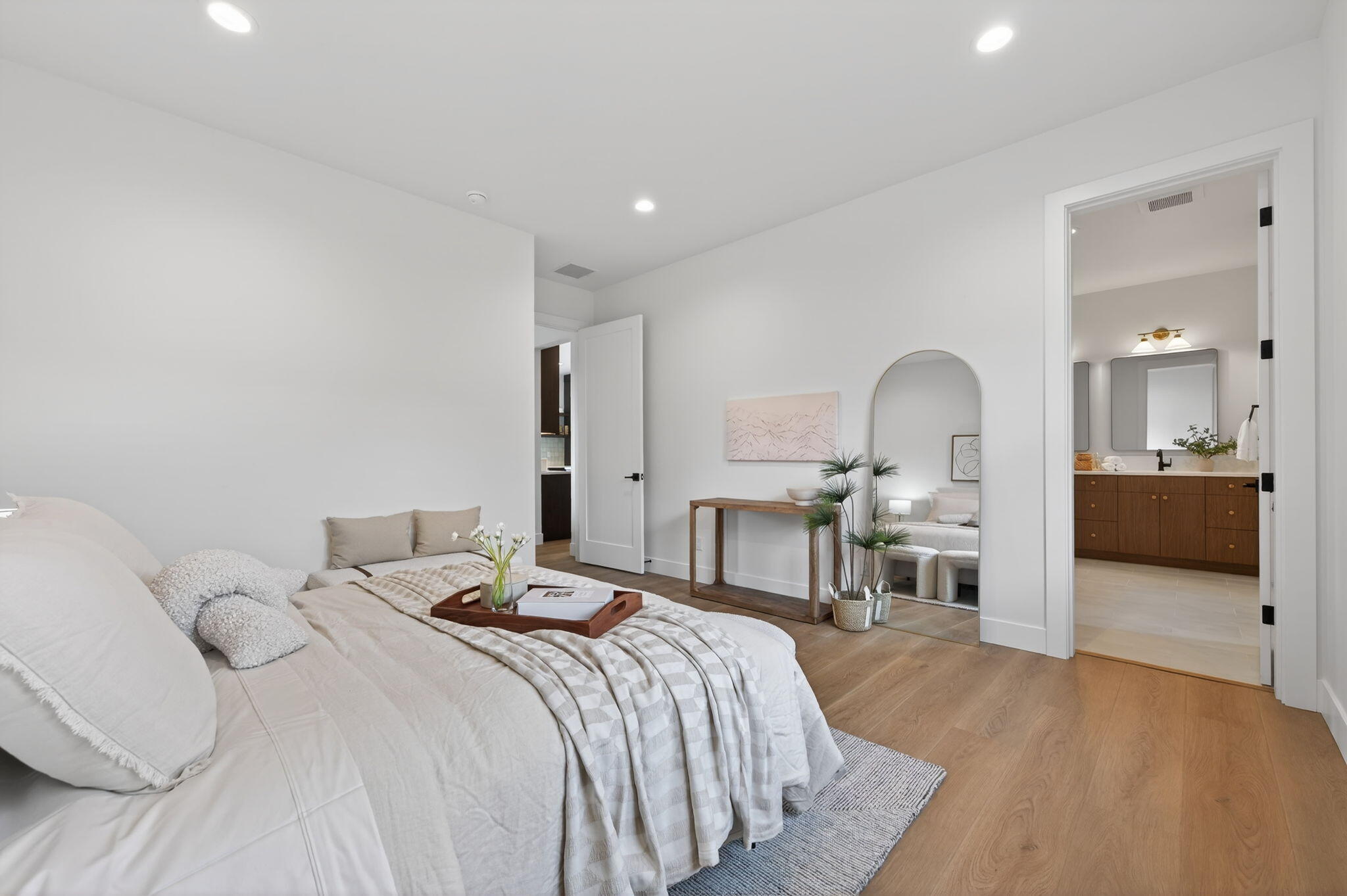 3329 NW Leavitt Lane