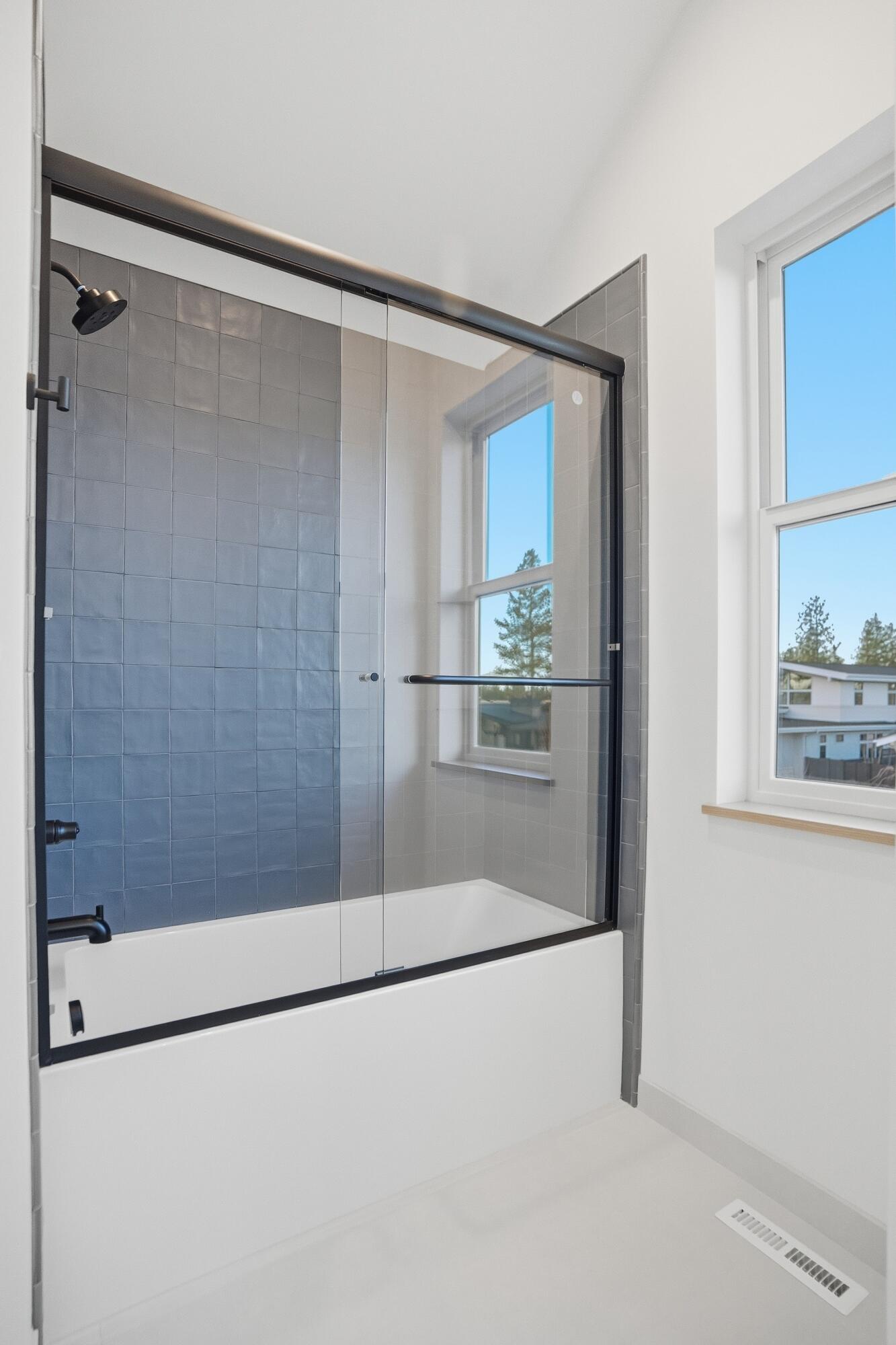 3329 NW Leavitt Lane