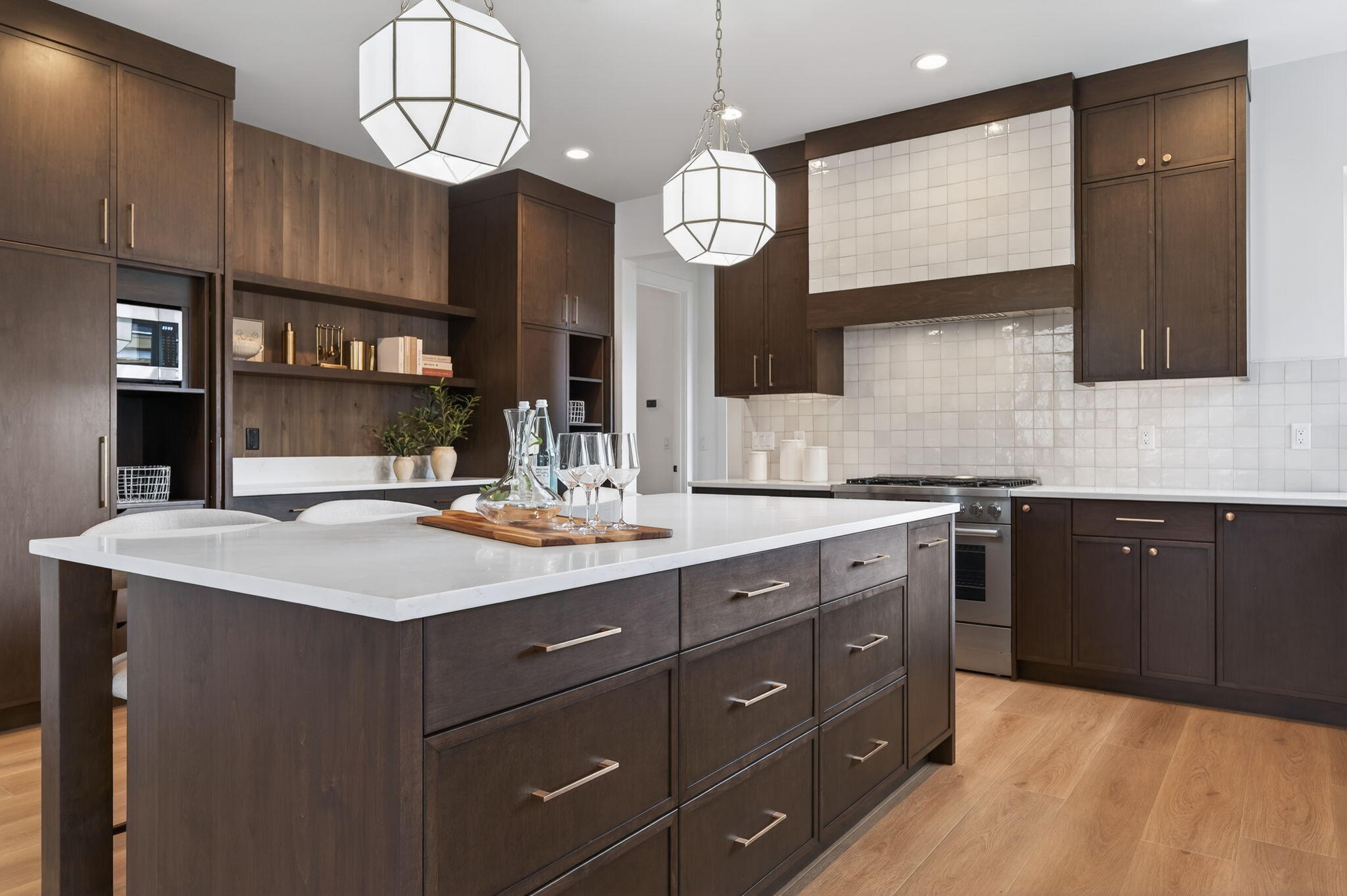 3329 NW Leavitt Lane