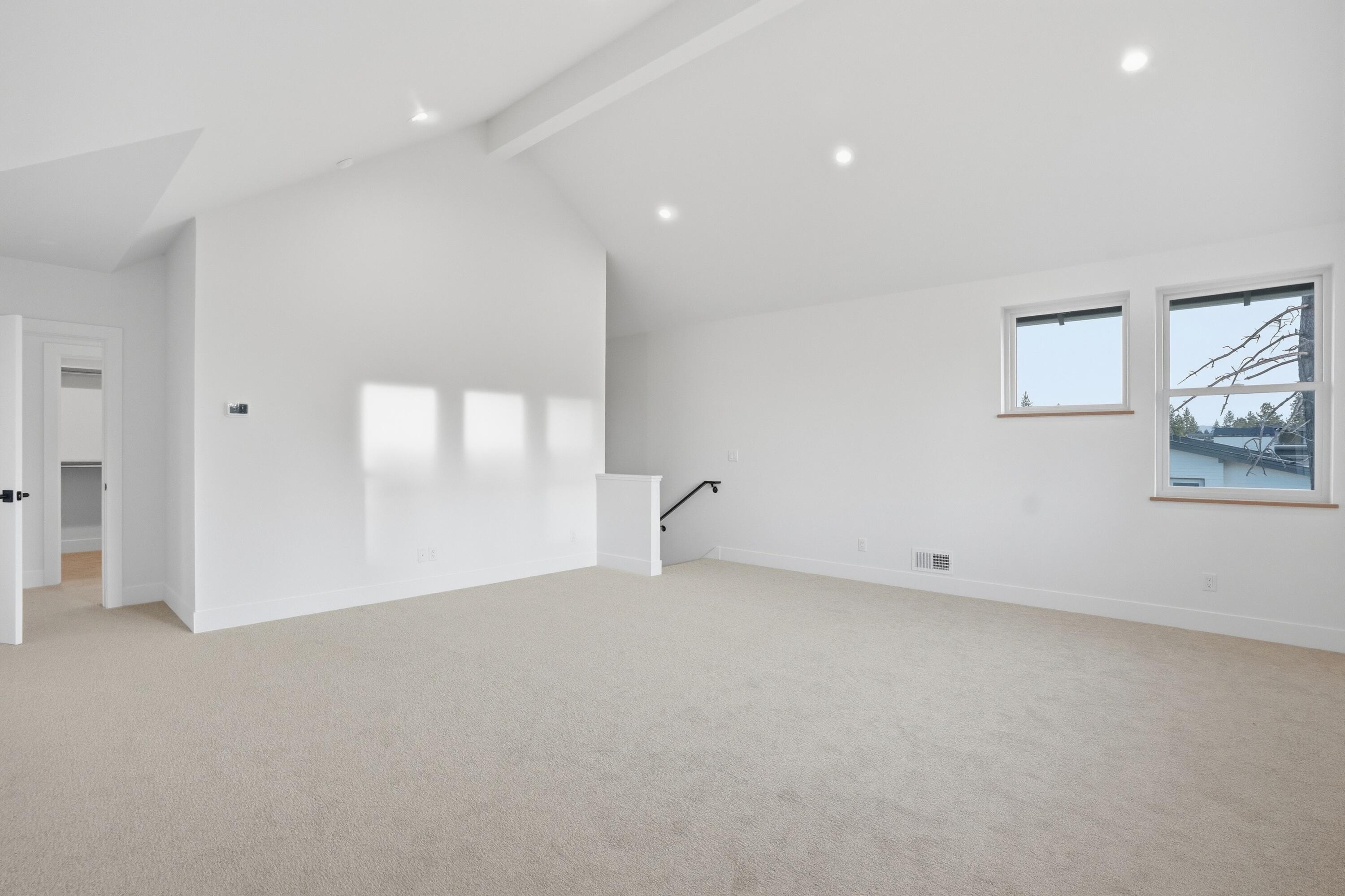 3329 NW Leavitt Lane