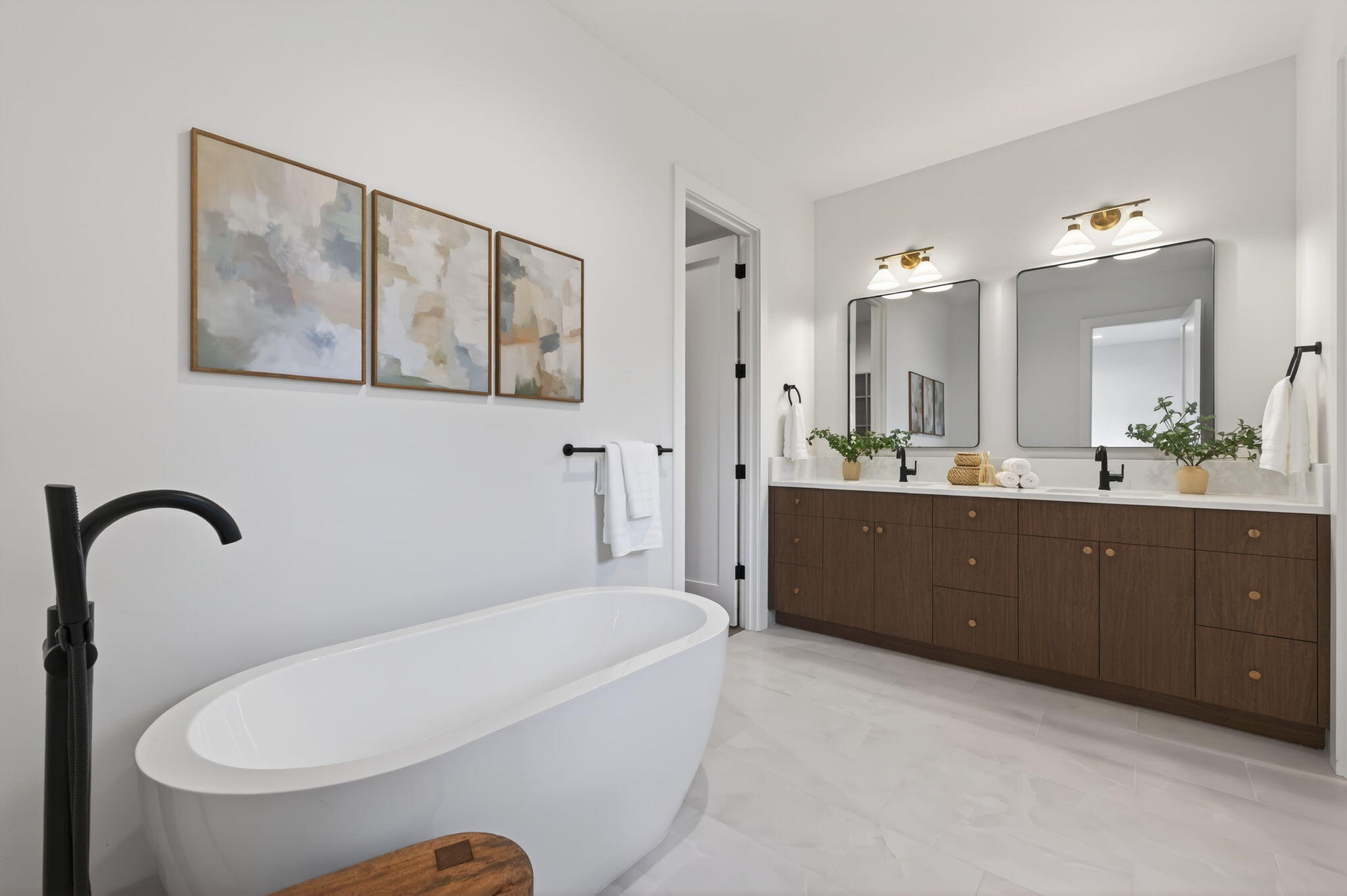 3329 NW Leavitt Lane