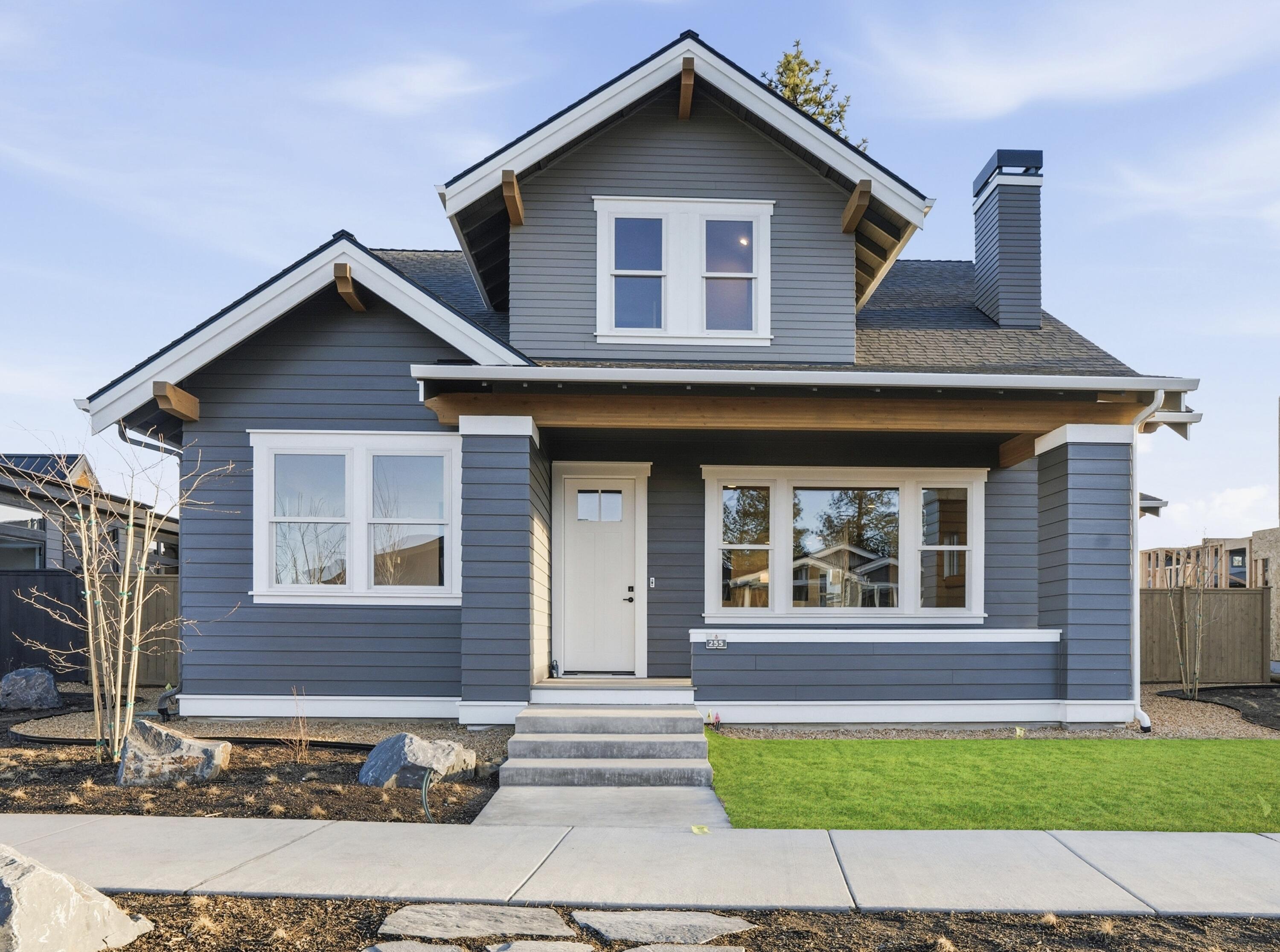 3329 NW Leavitt Lane