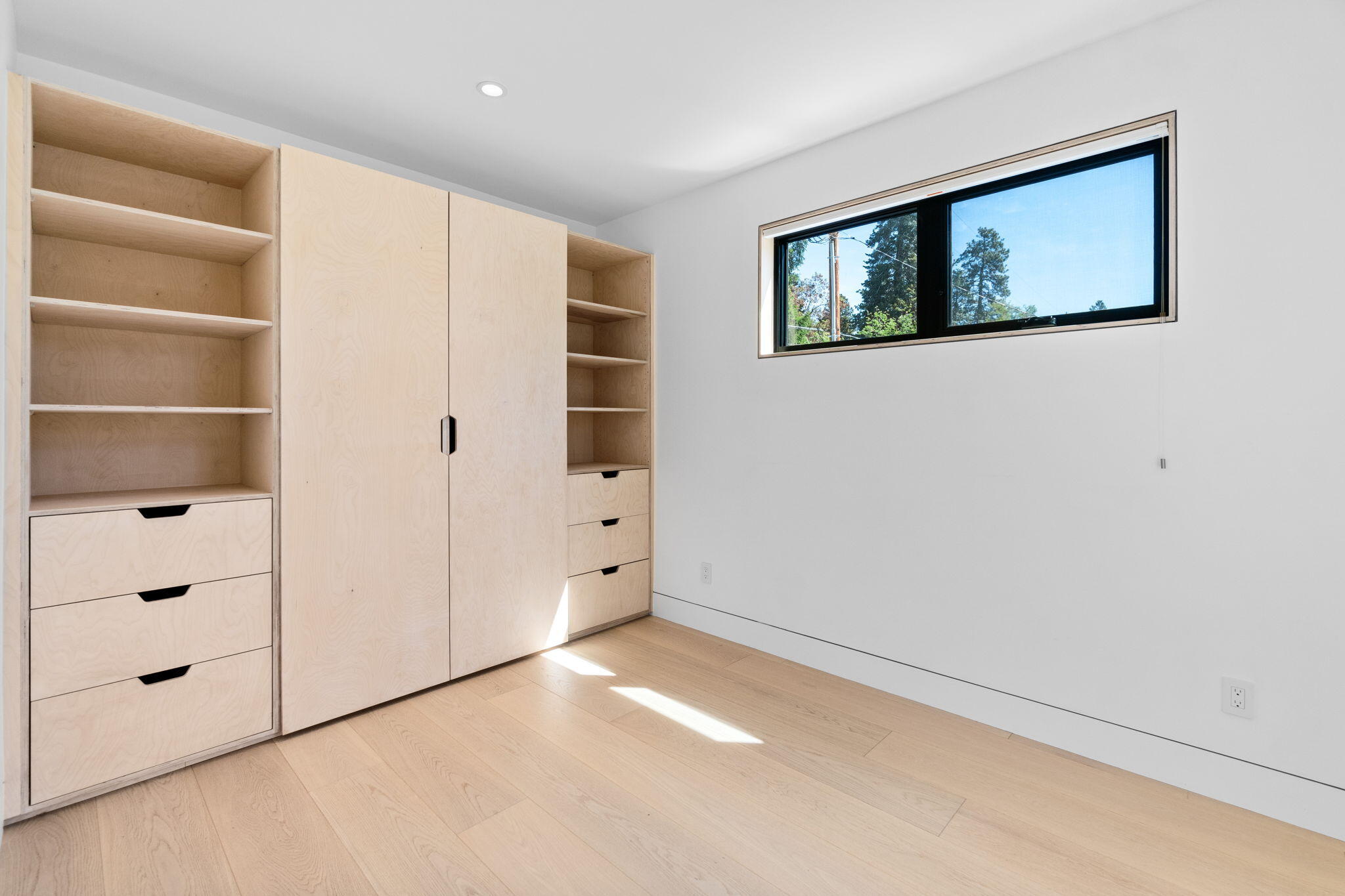 15 NW St Helens Place, # 1 & #2
