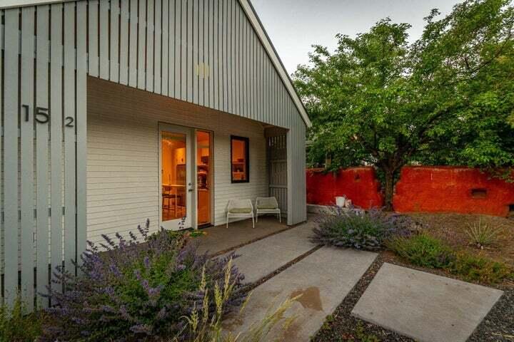15 NW St Helens Place, # 1 & #2