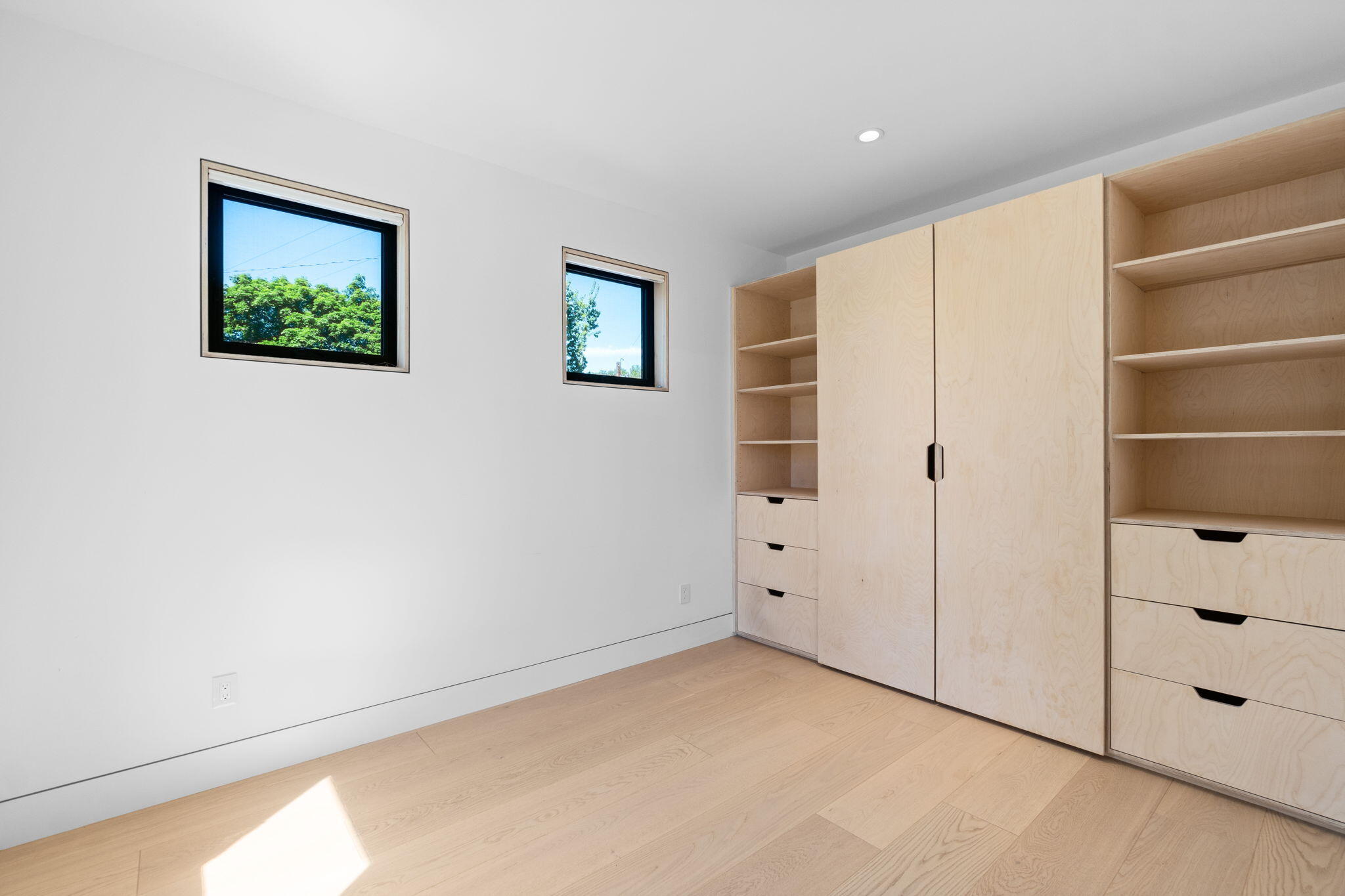 15 NW St Helens Place, # 1 & #2