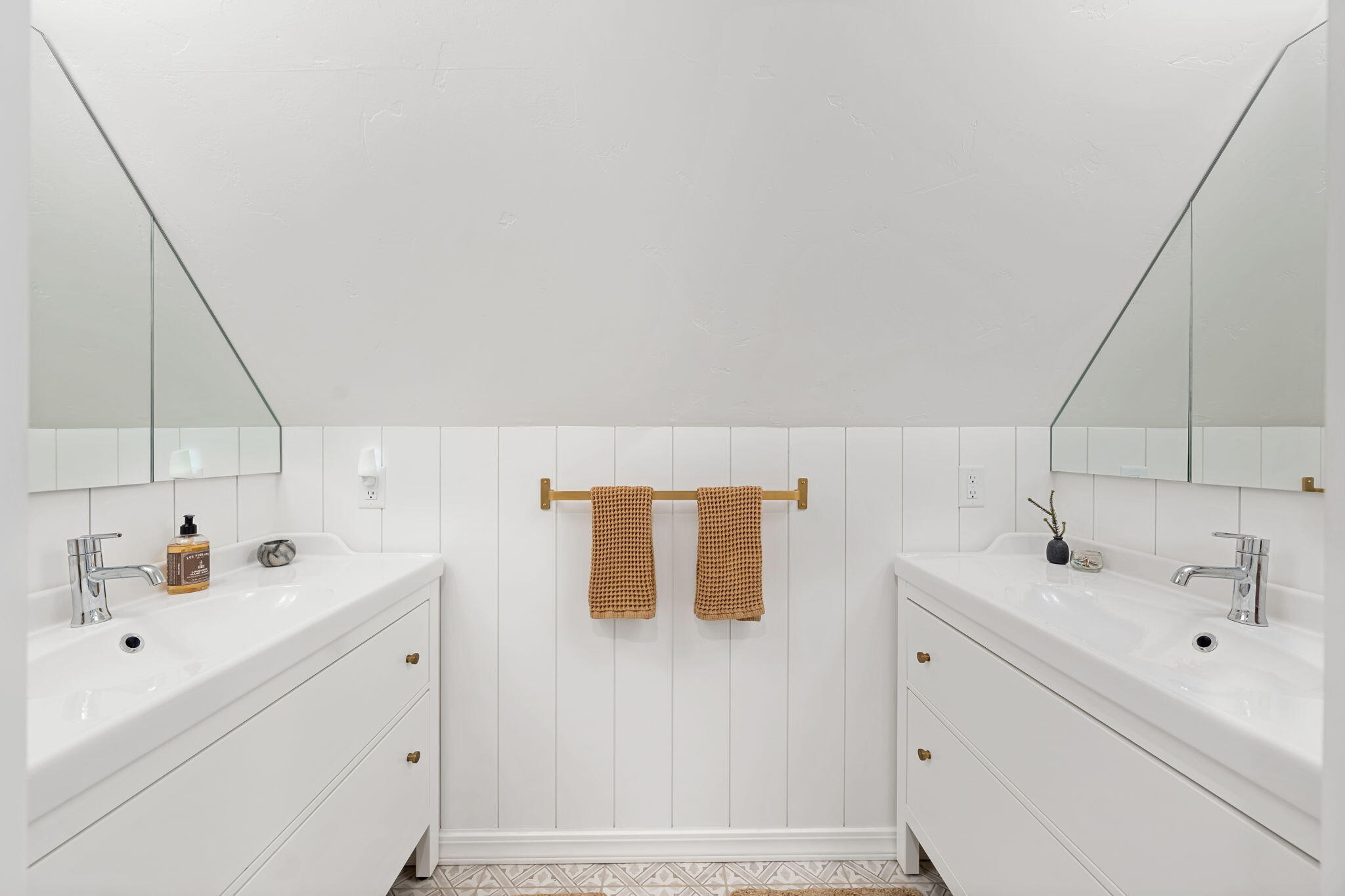 2256 NW Eastes Street