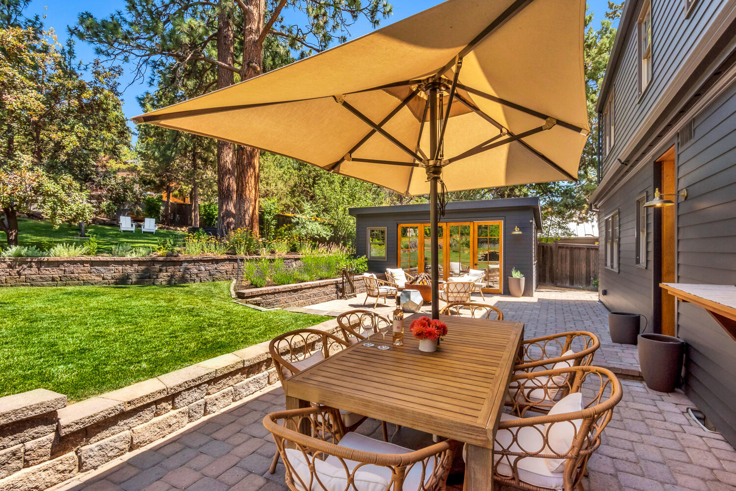 2256 NW Eastes Street