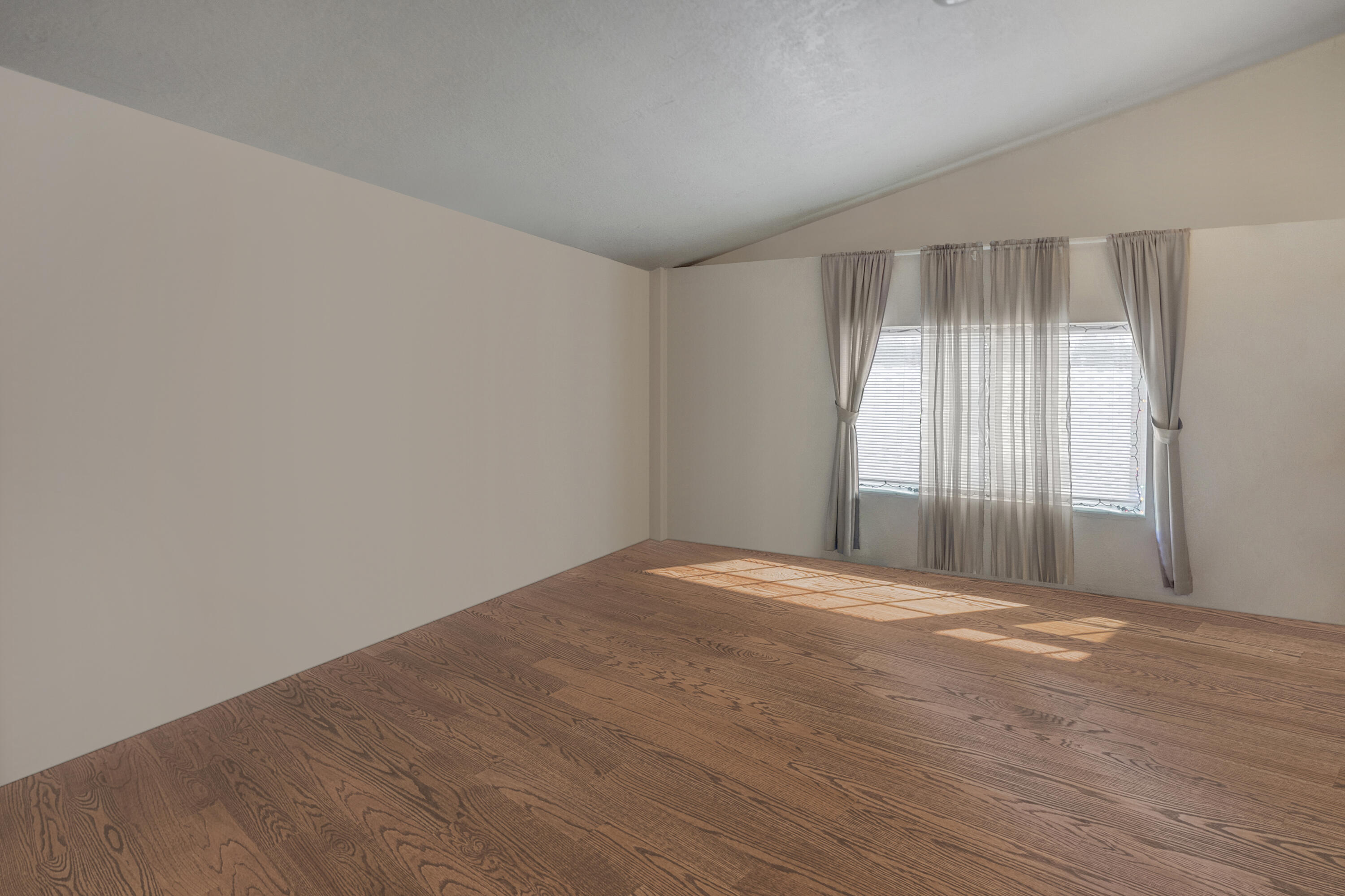 1505 NW Harwood Street