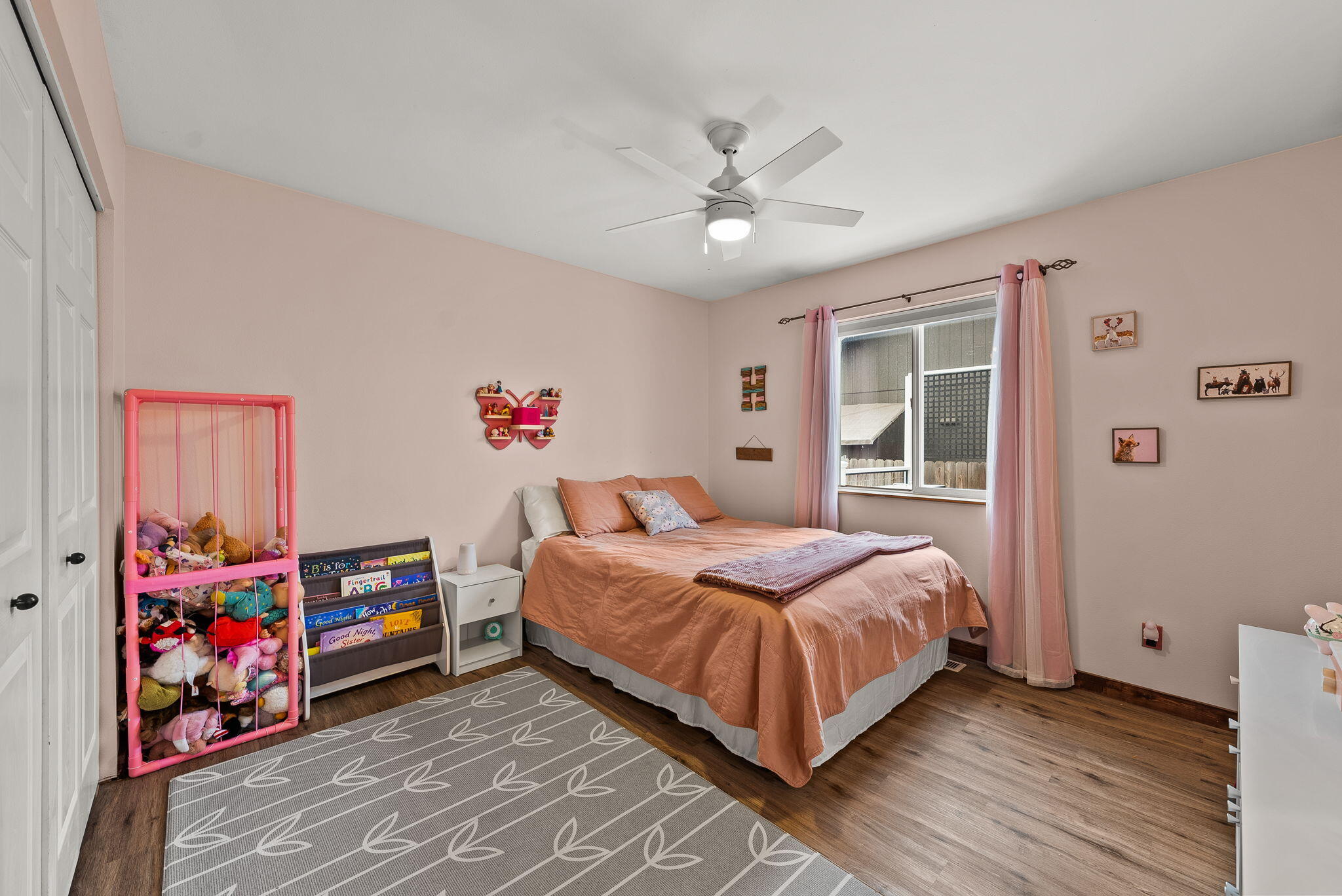 21387 Starling Drive