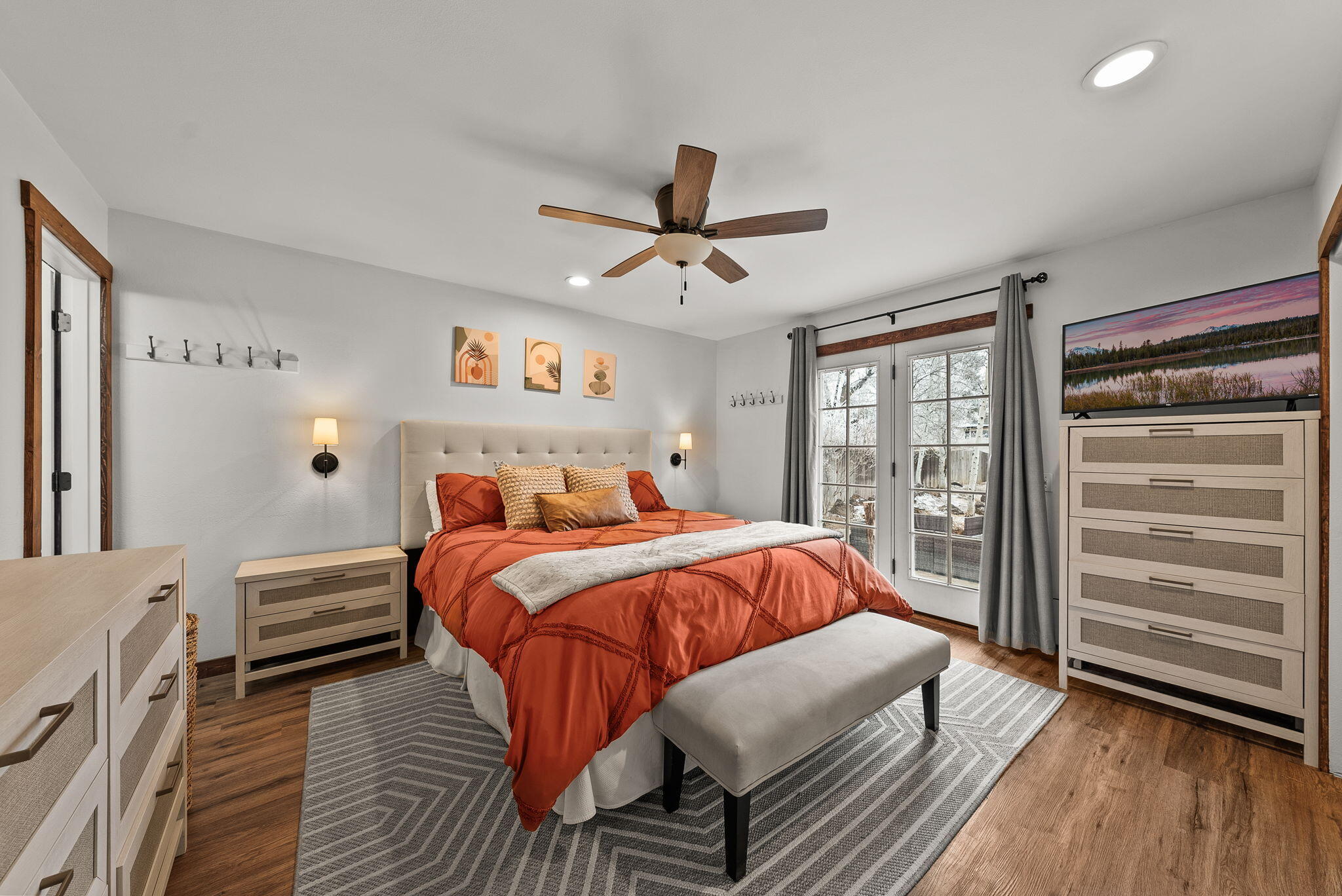 21387 Starling Drive