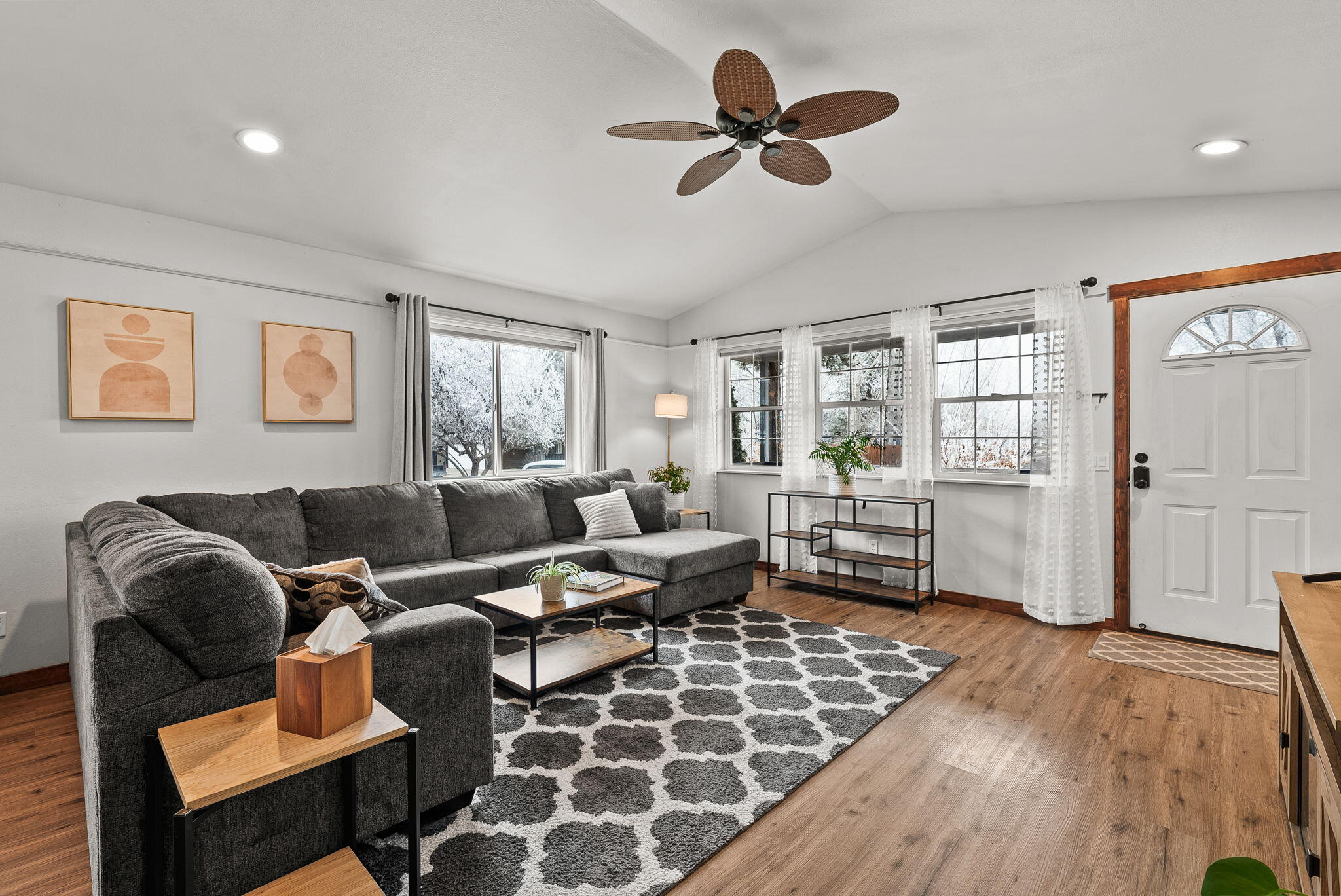 21387 Starling Drive