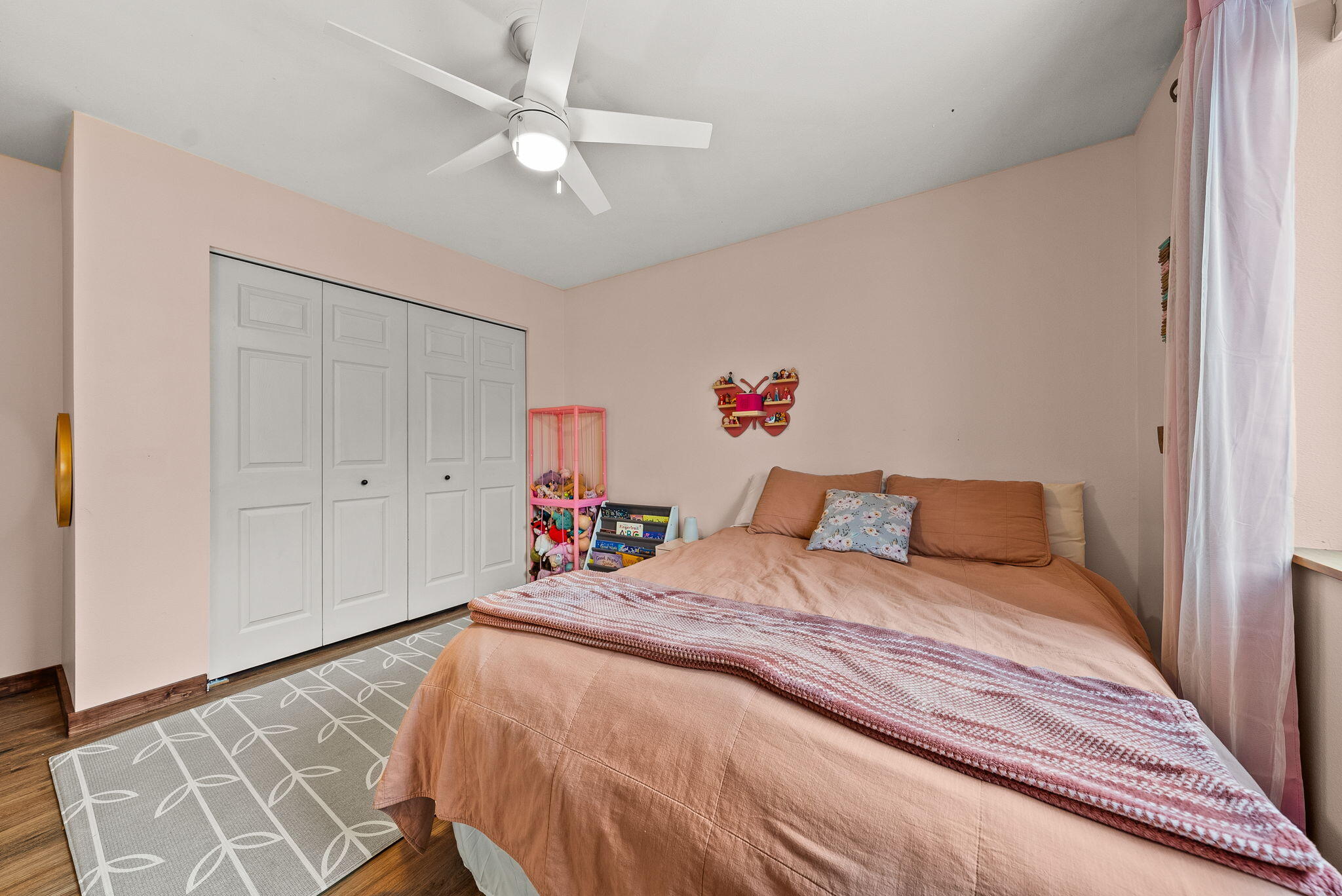 21387 Starling Drive