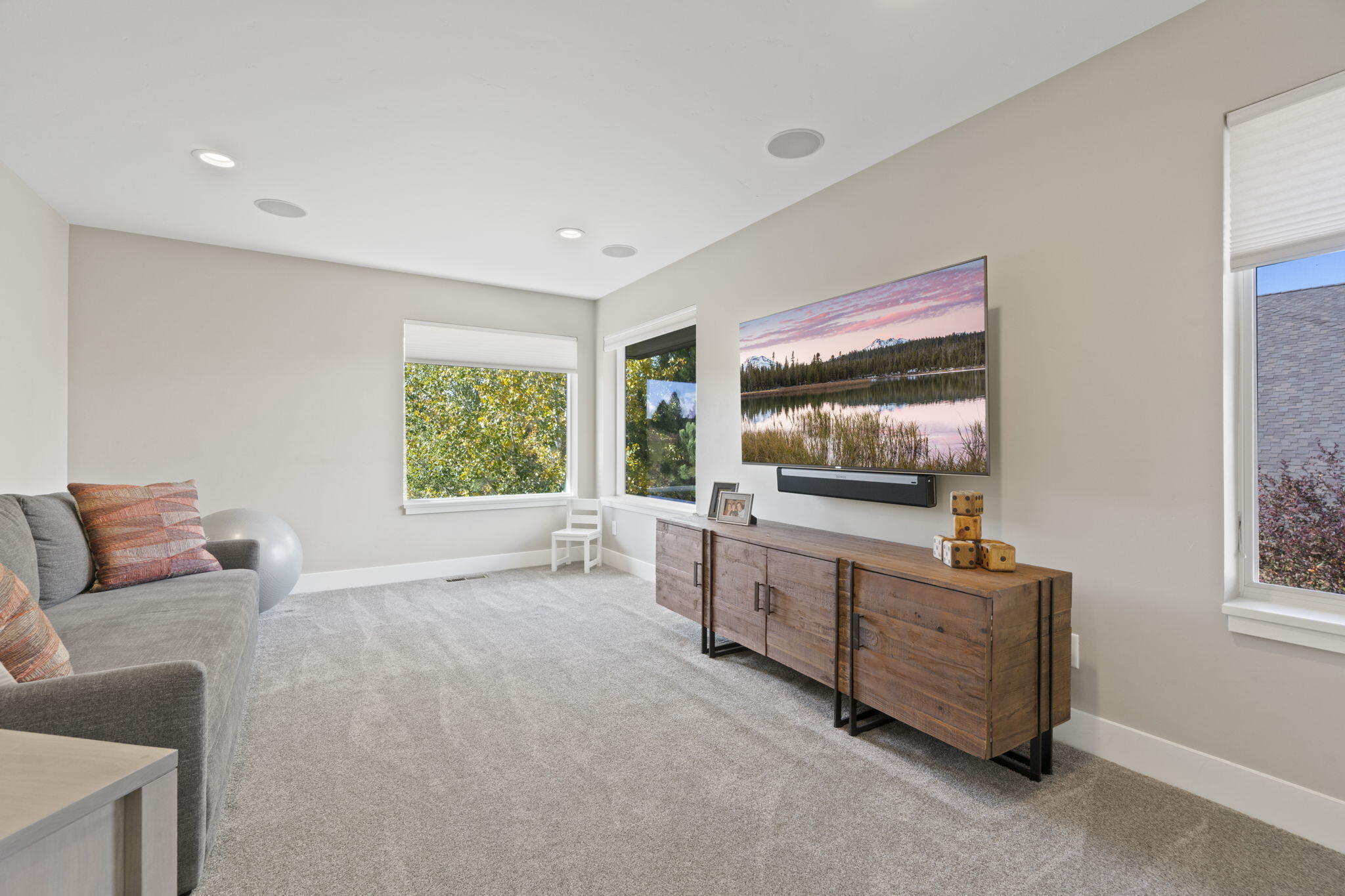 61475 Hackleman Court