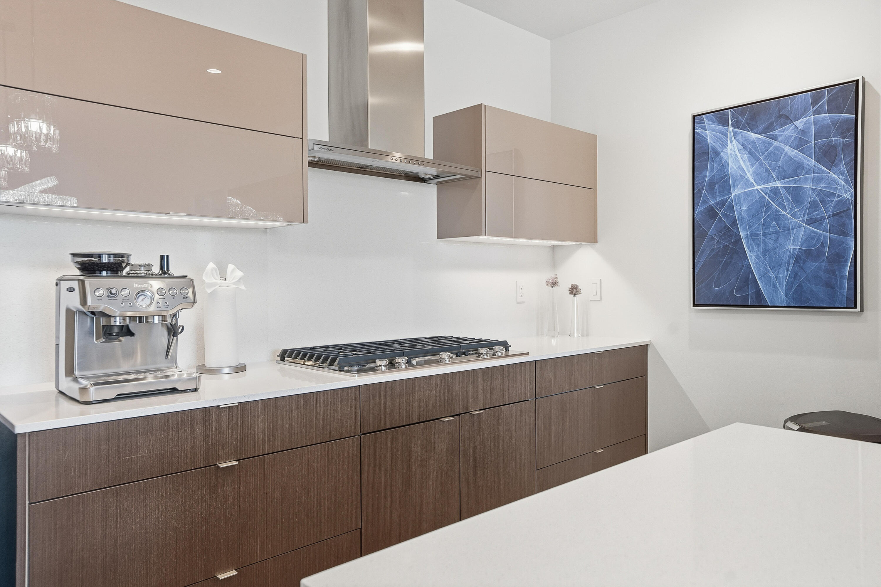 291 SW Bluff Drive, UNIT 320