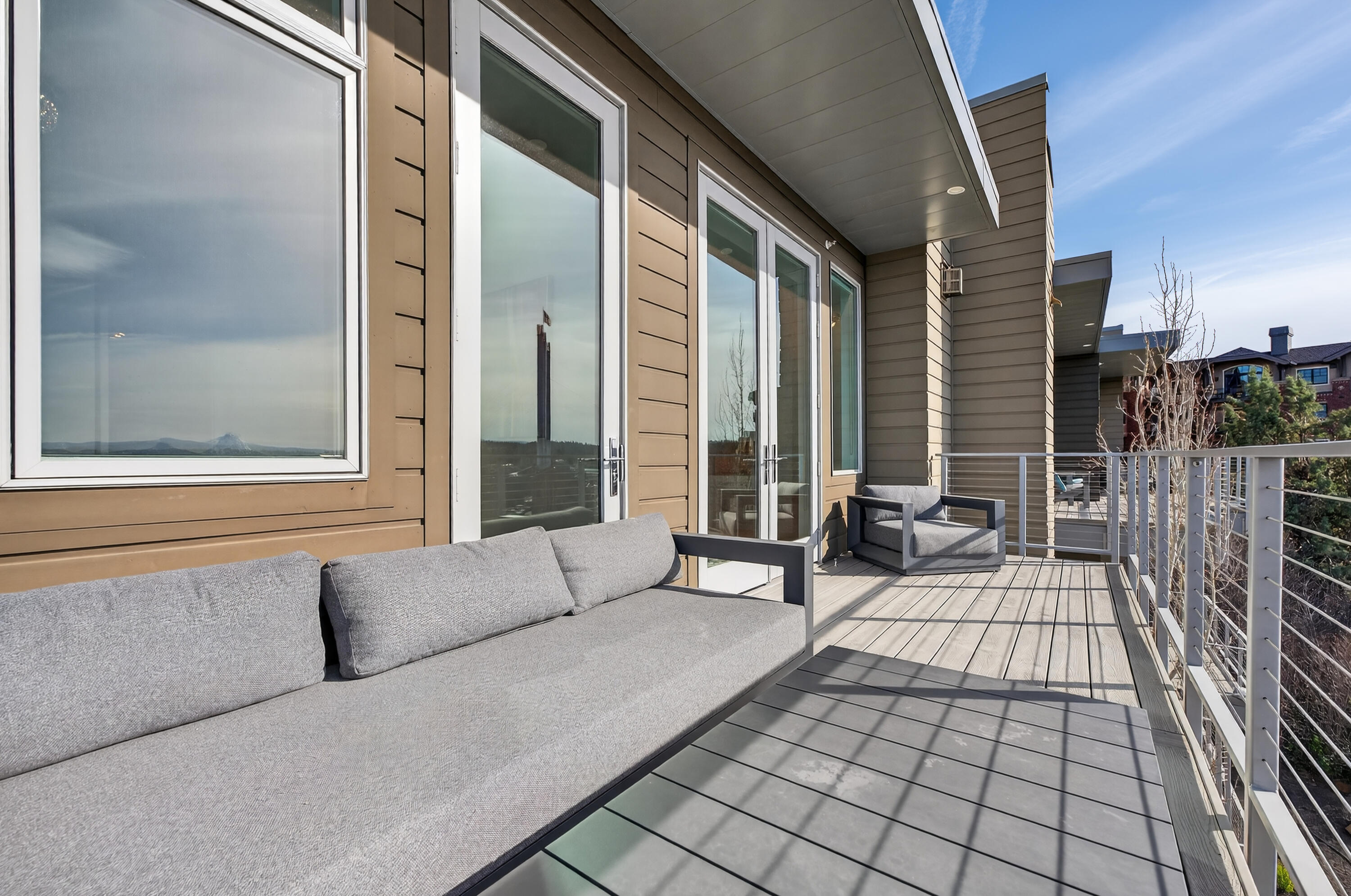 291 SW Bluff Drive, UNIT 320