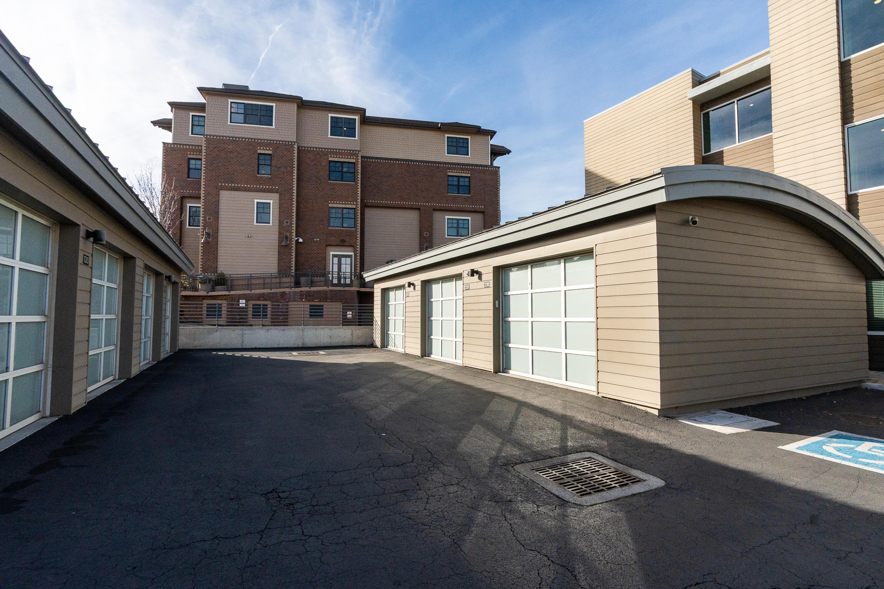 291 SW Bluff Drive, UNIT 320