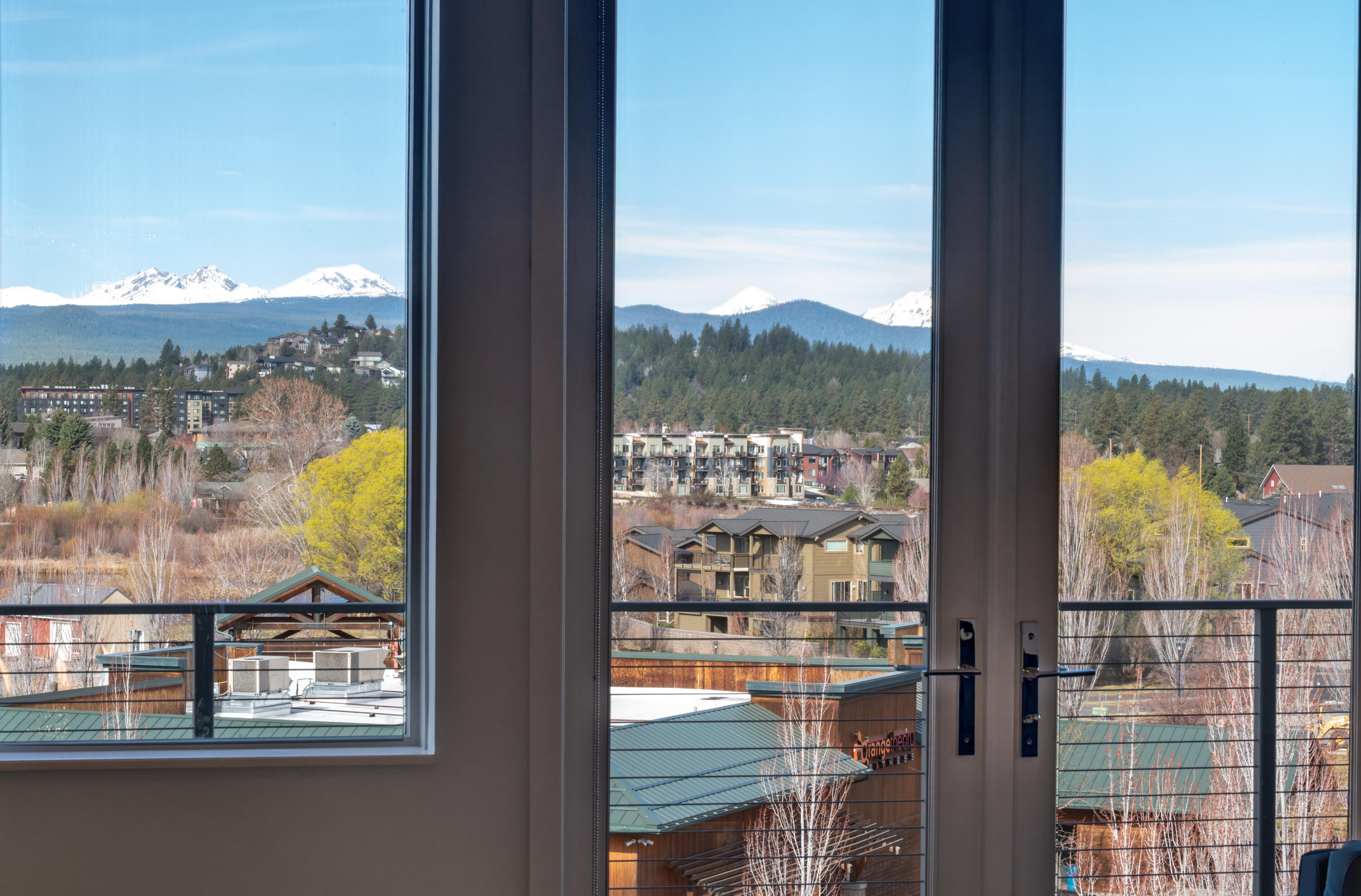 291 SW Bluff Drive, UNIT 320