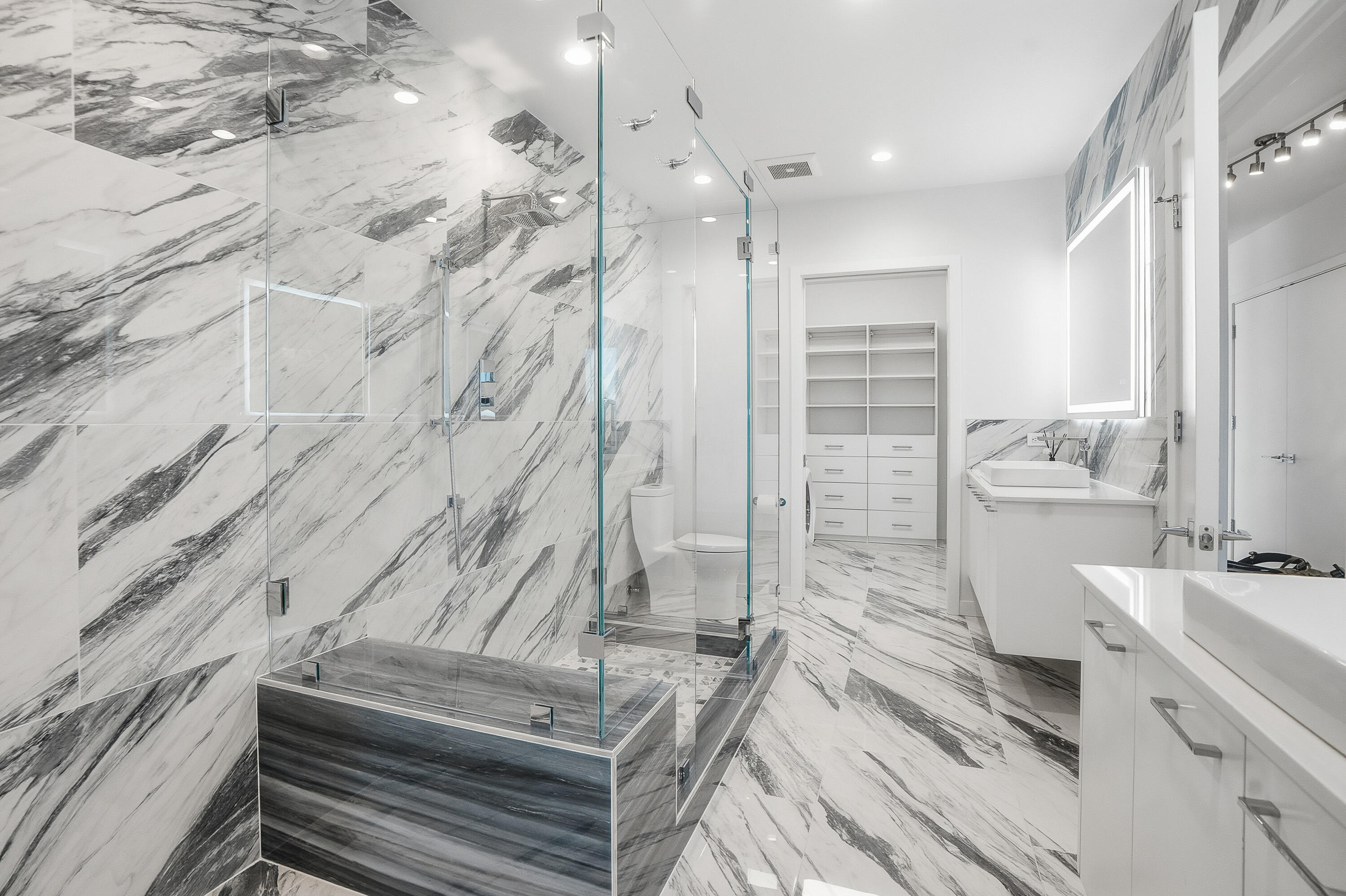 291 SW Bluff Drive, UNIT 320