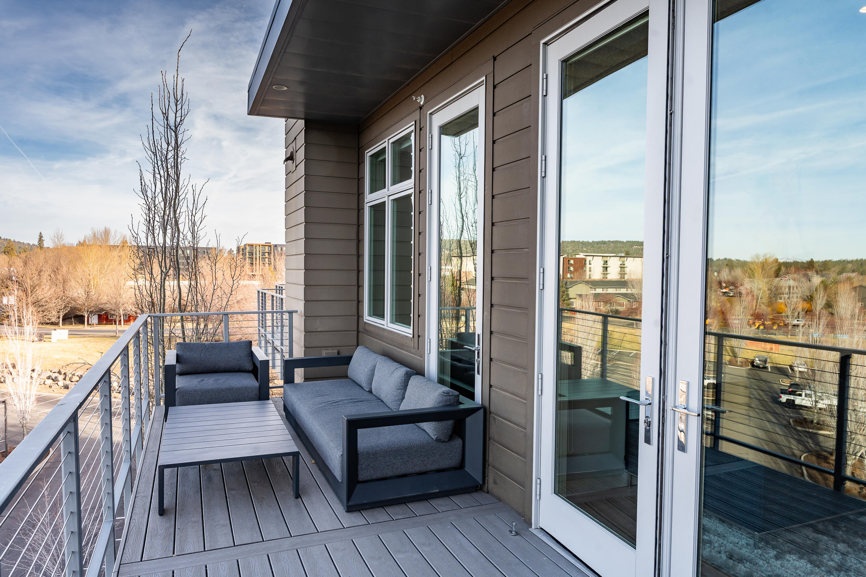 291 SW Bluff Drive, UNIT 320