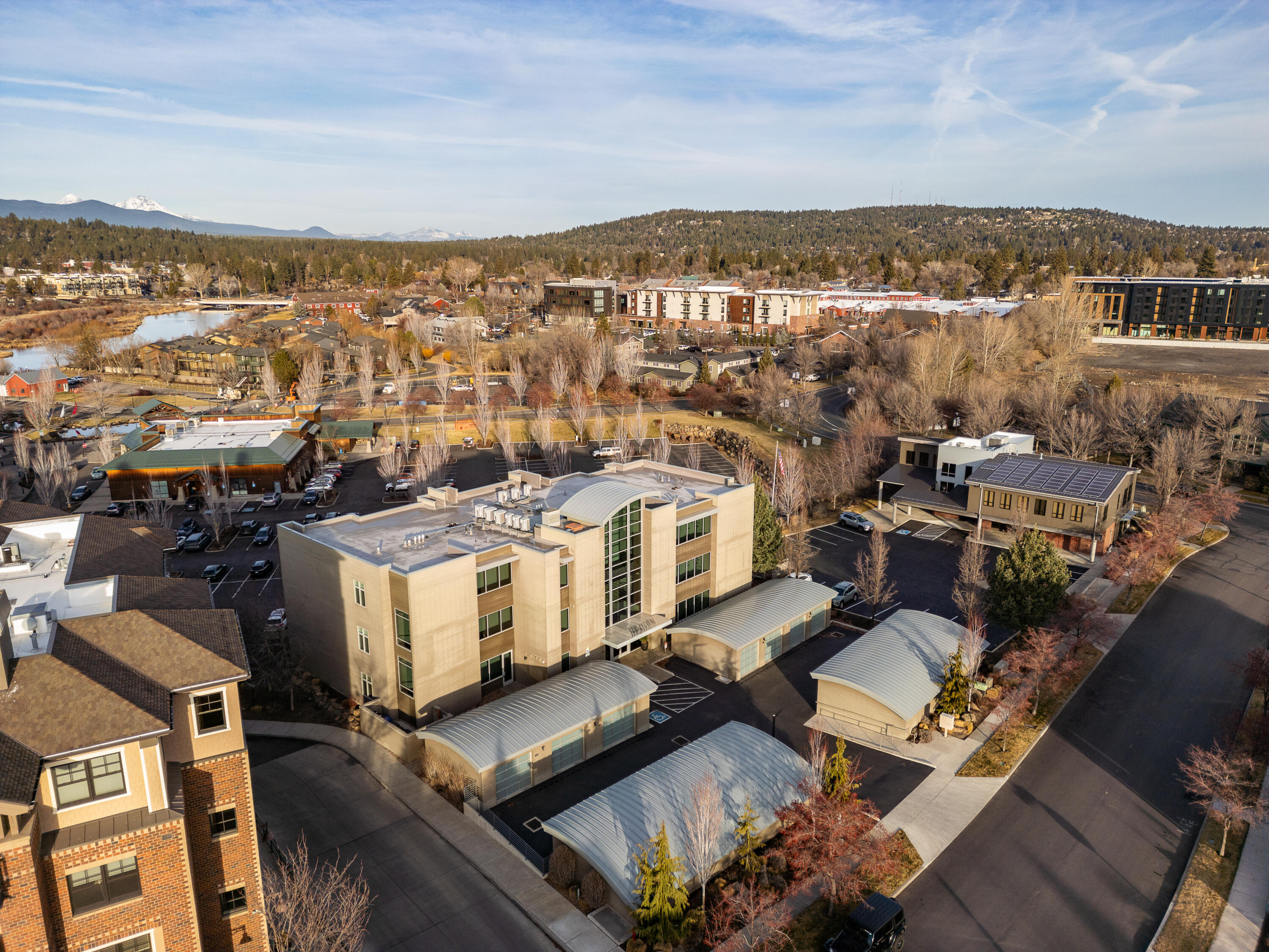 291 SW Bluff Drive, UNIT 320