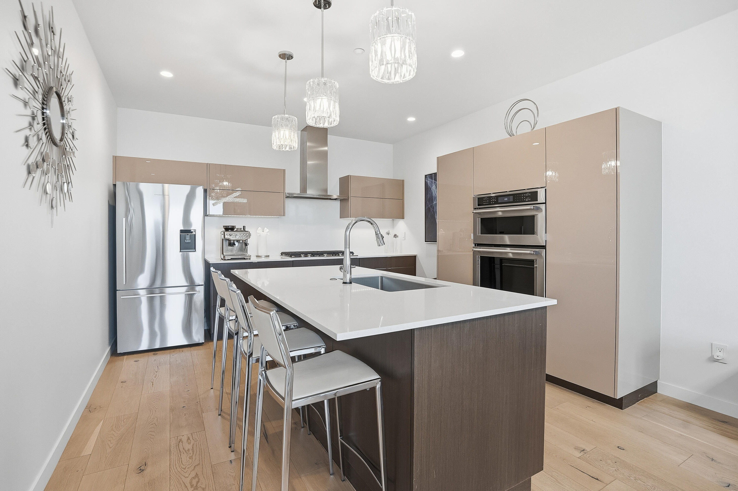 291 SW Bluff Drive, UNIT 320