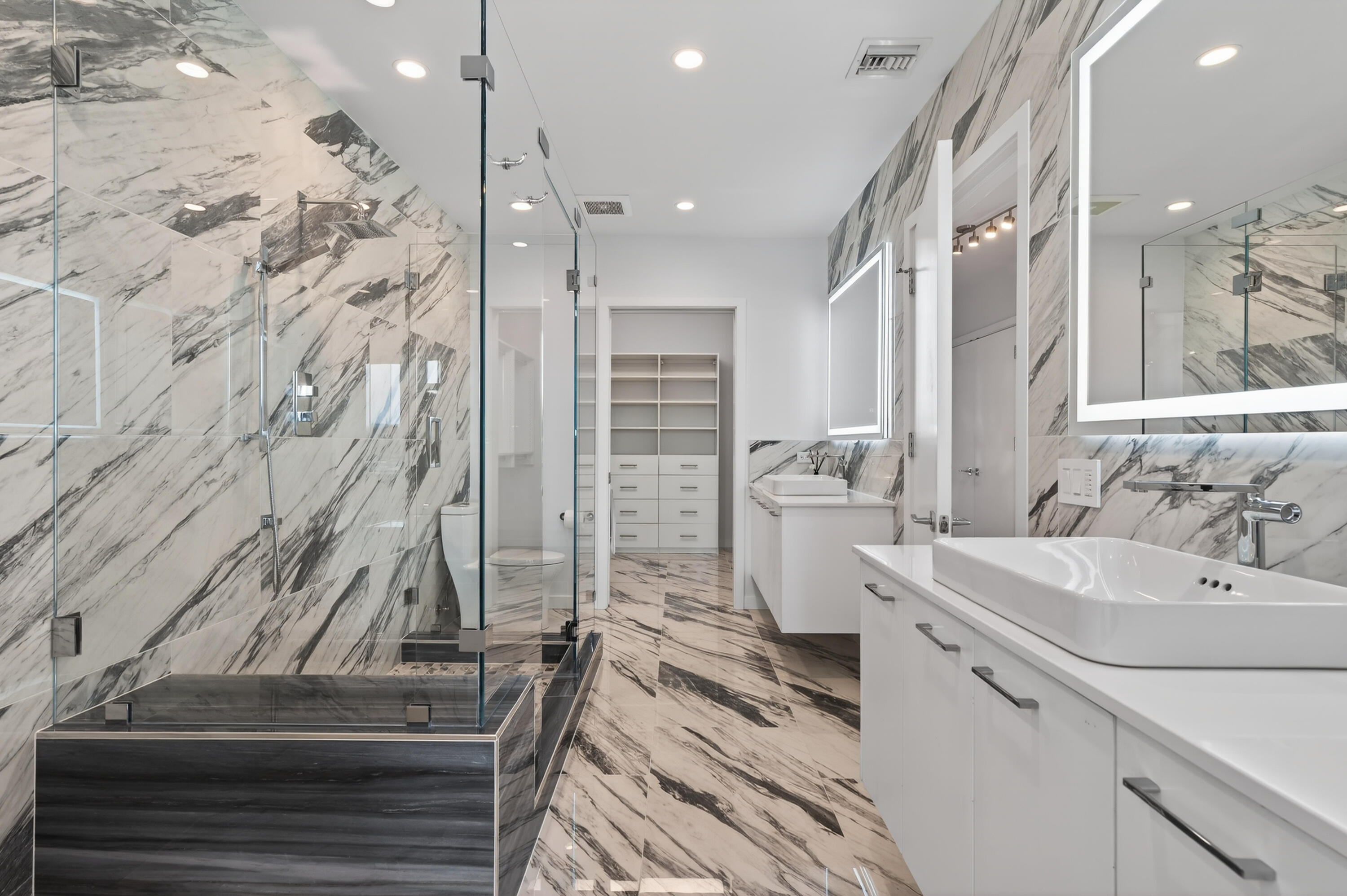 291 SW Bluff Drive, UNIT 320