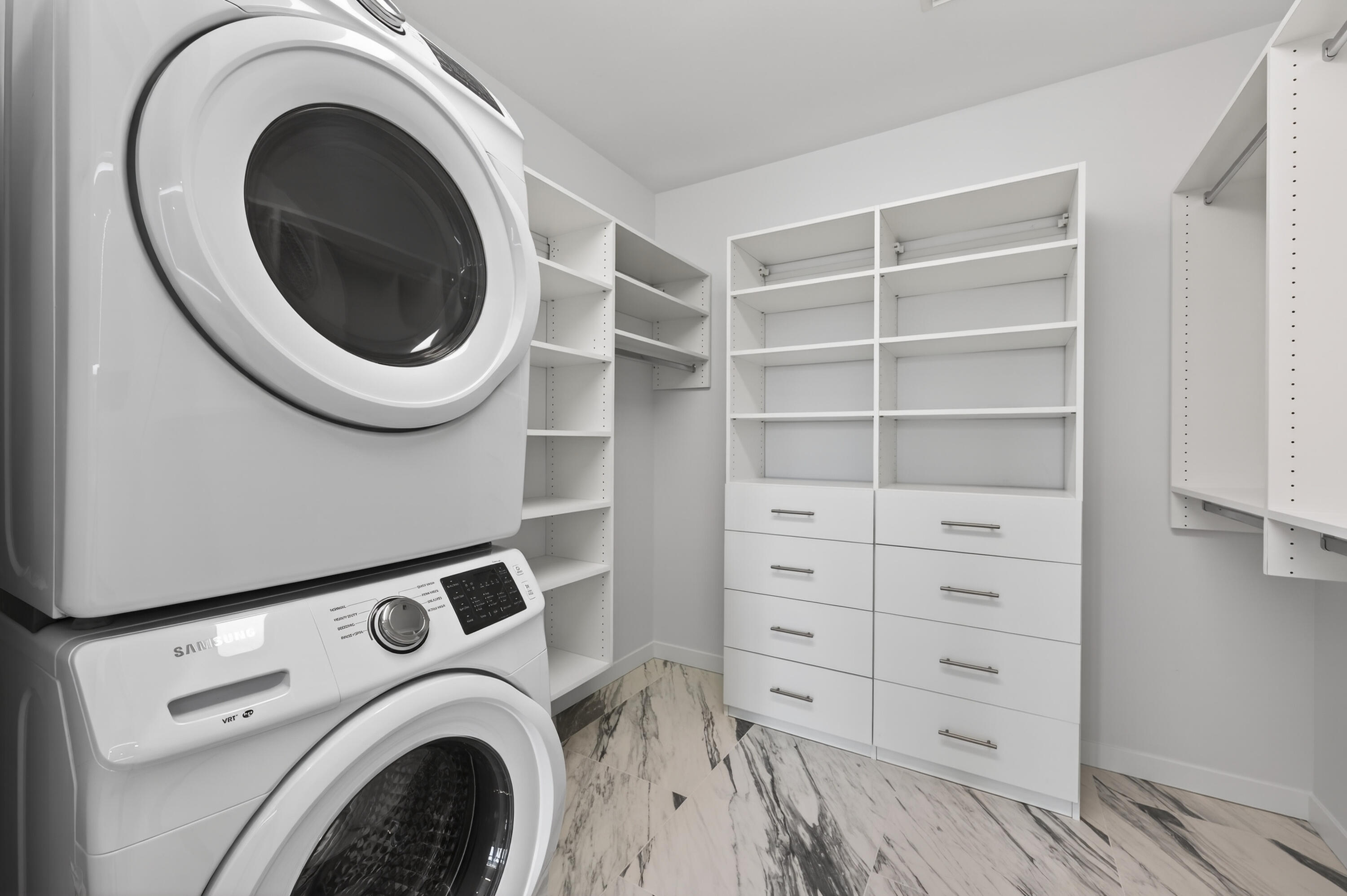 291 SW Bluff Drive, UNIT 320